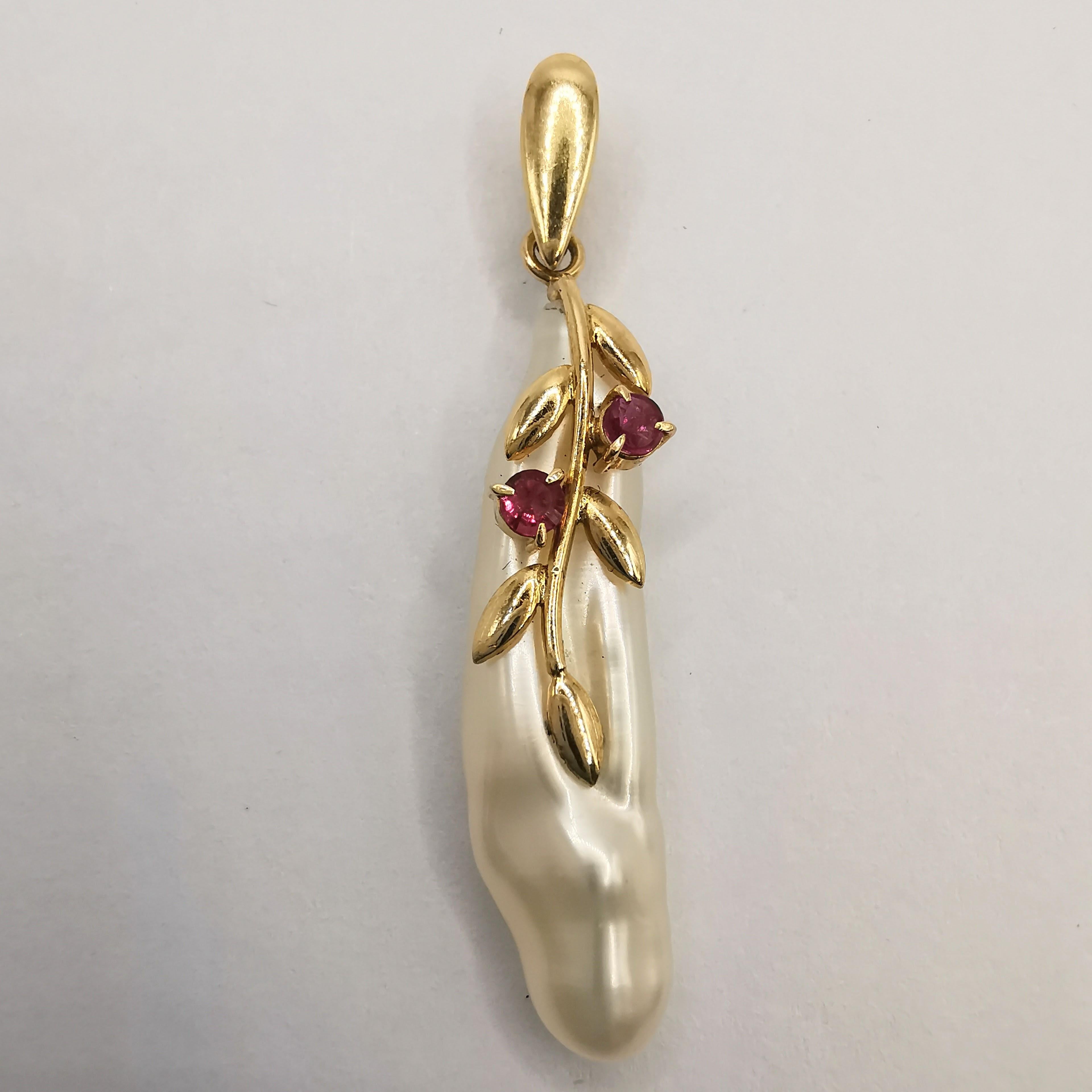 Baroque Pearl, Sapphire, Ruby Brooch, Necklace, Earrings Set in Yellow Gold For Sale 4