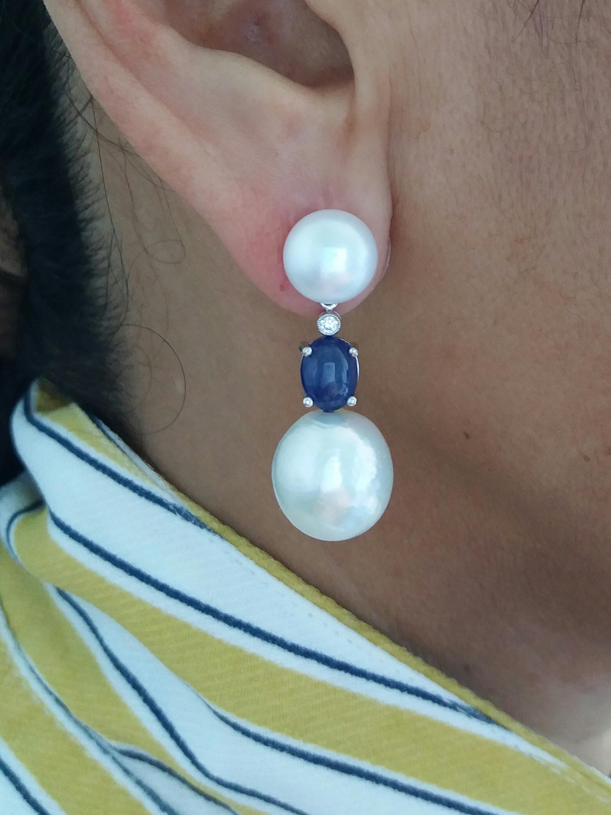 Baroque Pearls Blue Sapphire Cabochon Diamonds White Gold Dangle Earrings In Good Condition For Sale In Bangkok, TH