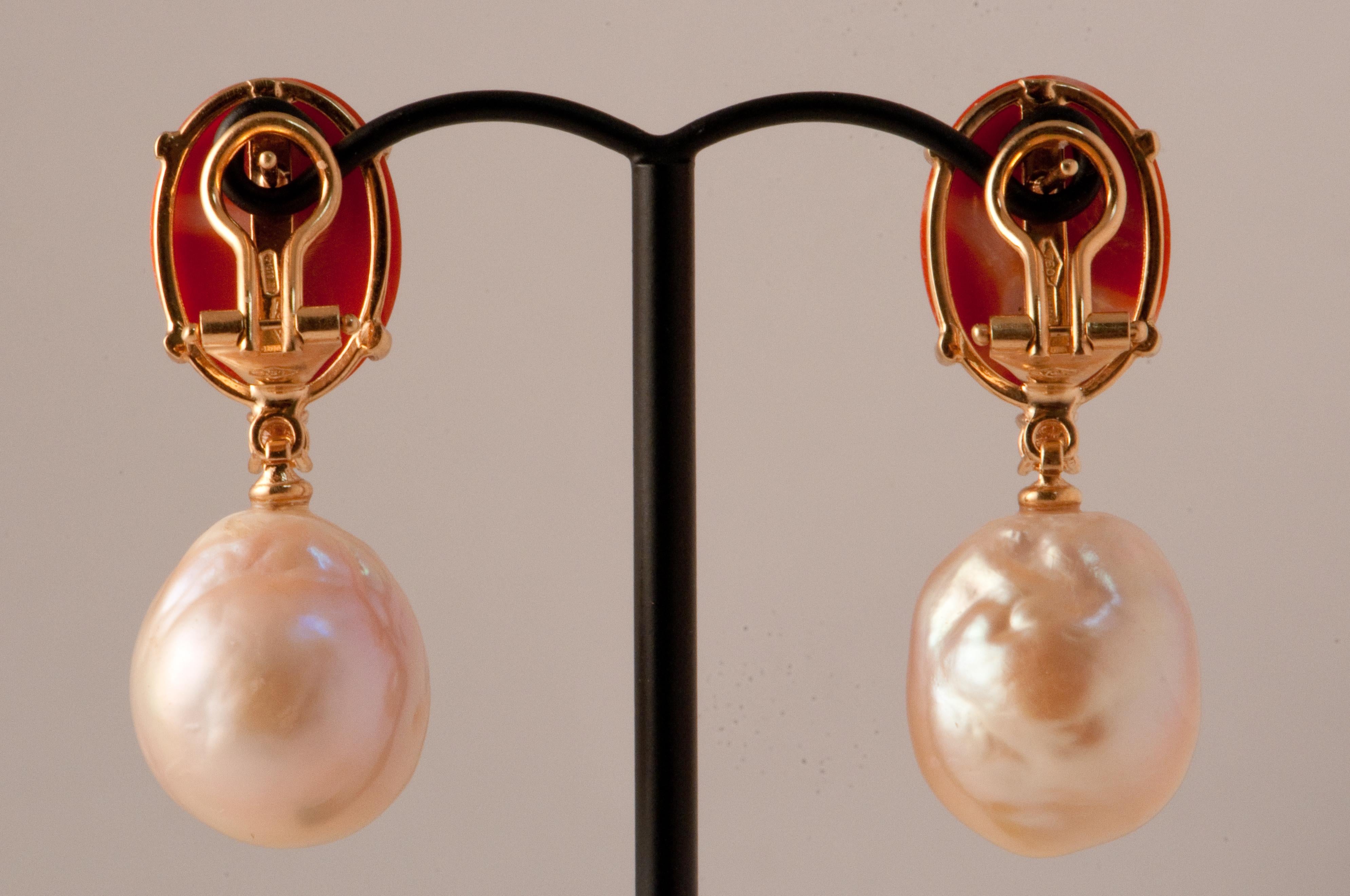 Baroque Pearls Coral and Diamonds Yellow Gold Earrings In New Condition In Vannes, FR