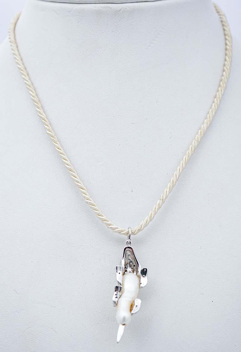 Retro Baroque Pearl, White and Black Diamonds, 14 Kt Gold Crocodile Pendant Necklace For Sale
