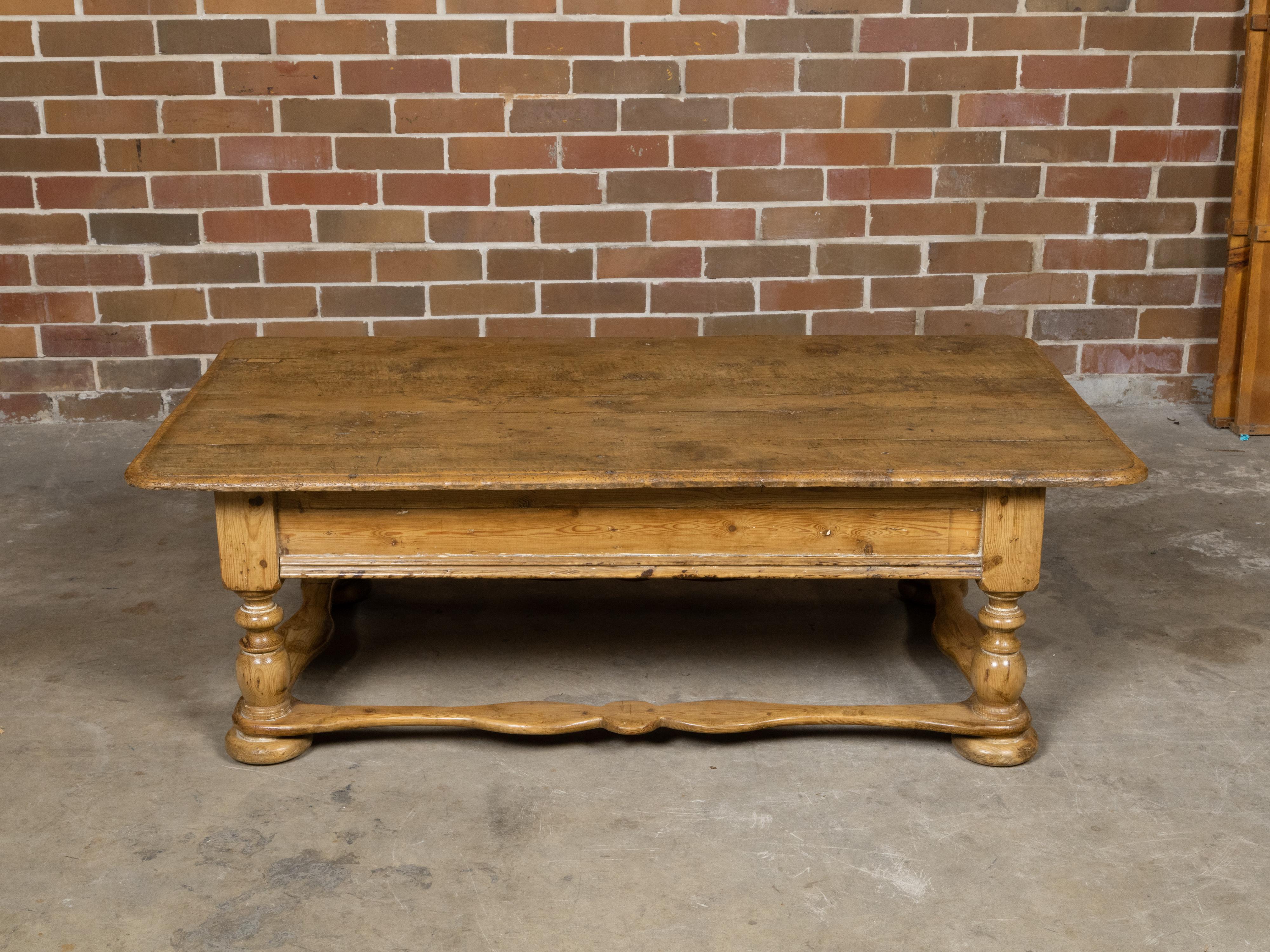 Baroque Pine Coffee Table with Turned Legs, Single Drawer and Carved Stretchers In Good Condition For Sale In Atlanta, GA
