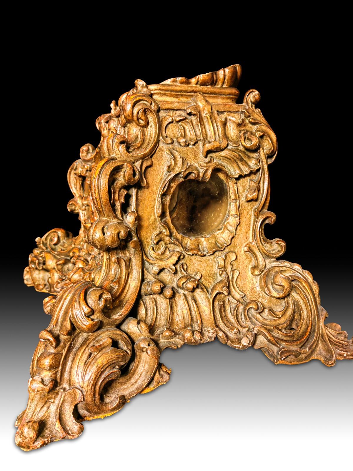 Barocke Reliquie des achtzehnten Jahrhunderts wichtige italienische barocke Reliquie des achtzehnten Jahrhunderts ganz in Holz und Gold geschnitzt 
Maße: 45X30X27 CM