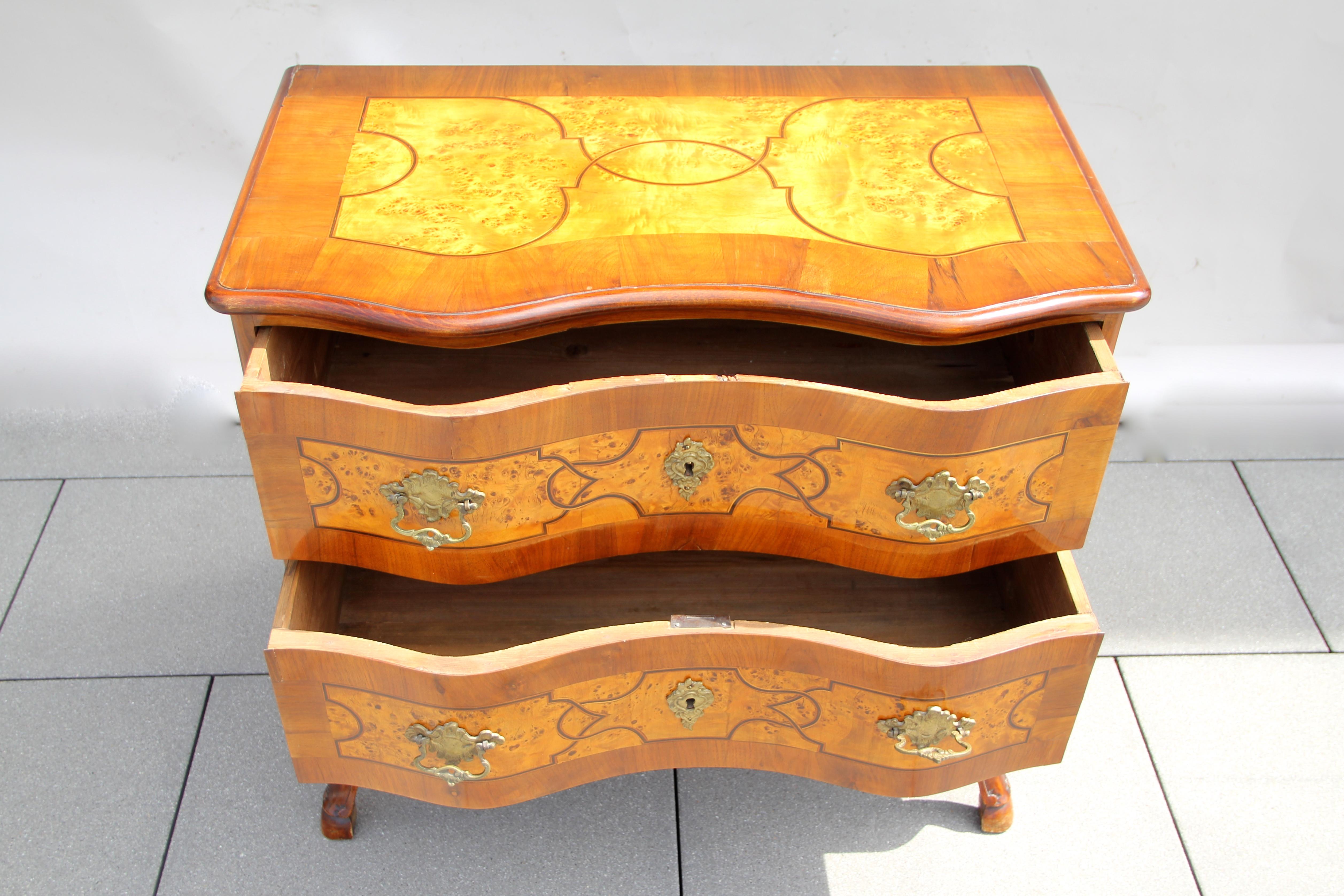 Baroque Revival Commode, Austria, circa 1890 In Good Condition For Sale In Lichtenberg, AT