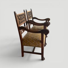 Paire de fauteuils en chêne de style néo-baroque