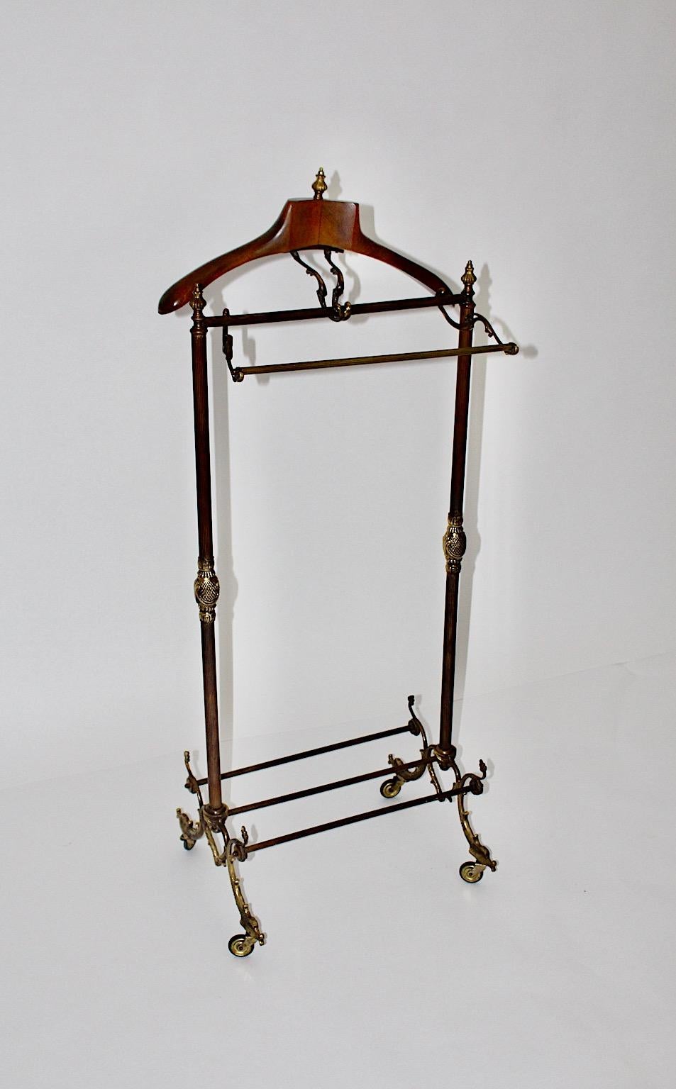 Vintage Barock-Revival-Garderobenständer aus Messing und Nussbaumholz, um 1890, Vereinigtes Königreich im Angebot 10