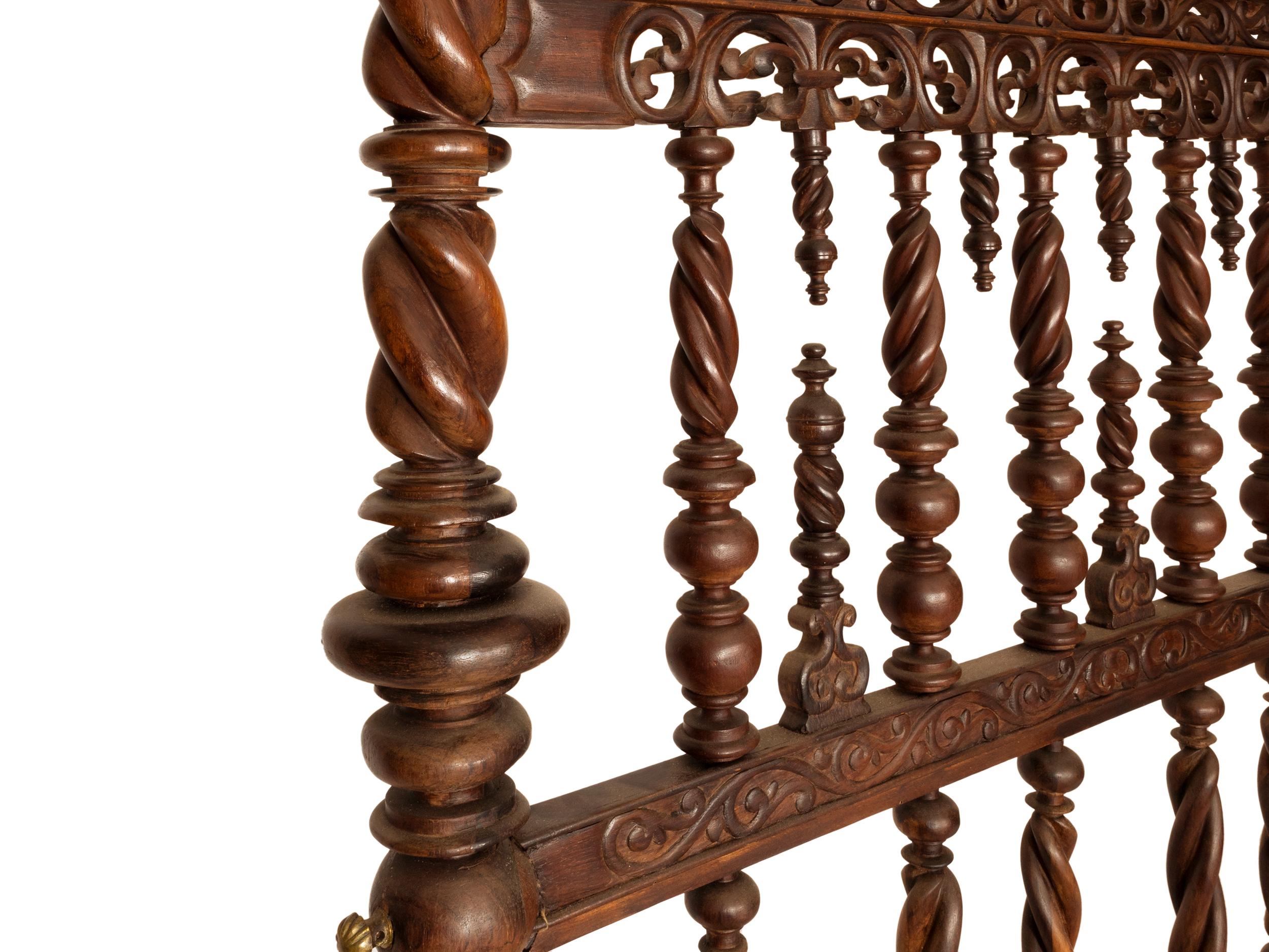 18th Century and Earlier Portuguese Baroque Canopy Bed, 17th Century For Sale