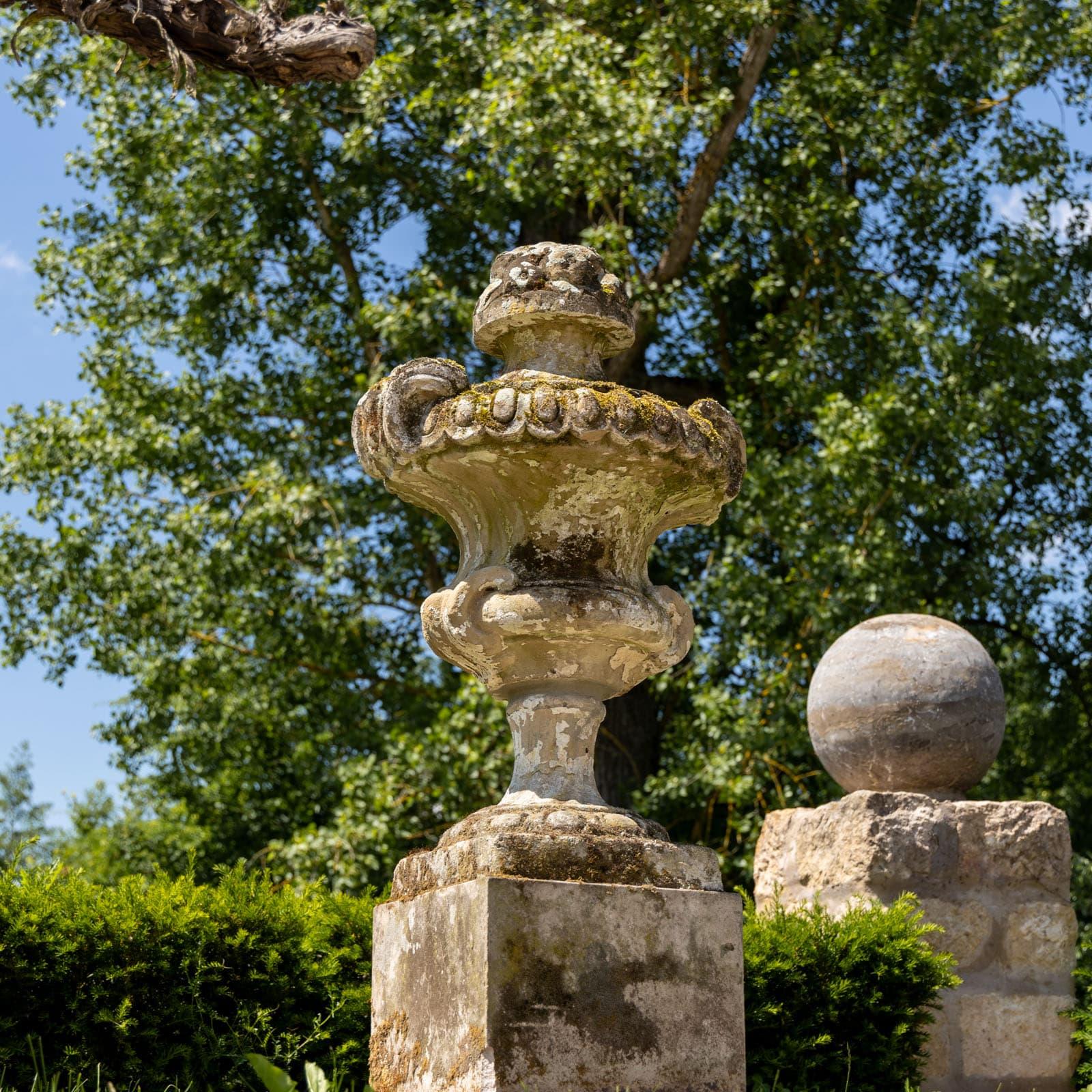 Urne de jardin baroque en grès, vers 1770 Bon état - En vente à Greding, DE
