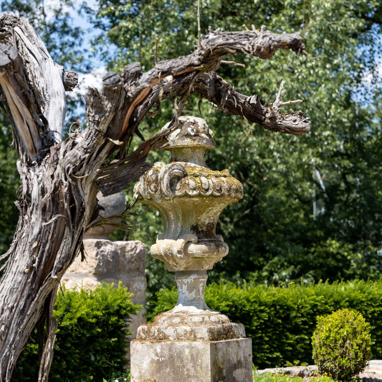 Urne de jardin baroque en grès, vers 1770 en vente 1