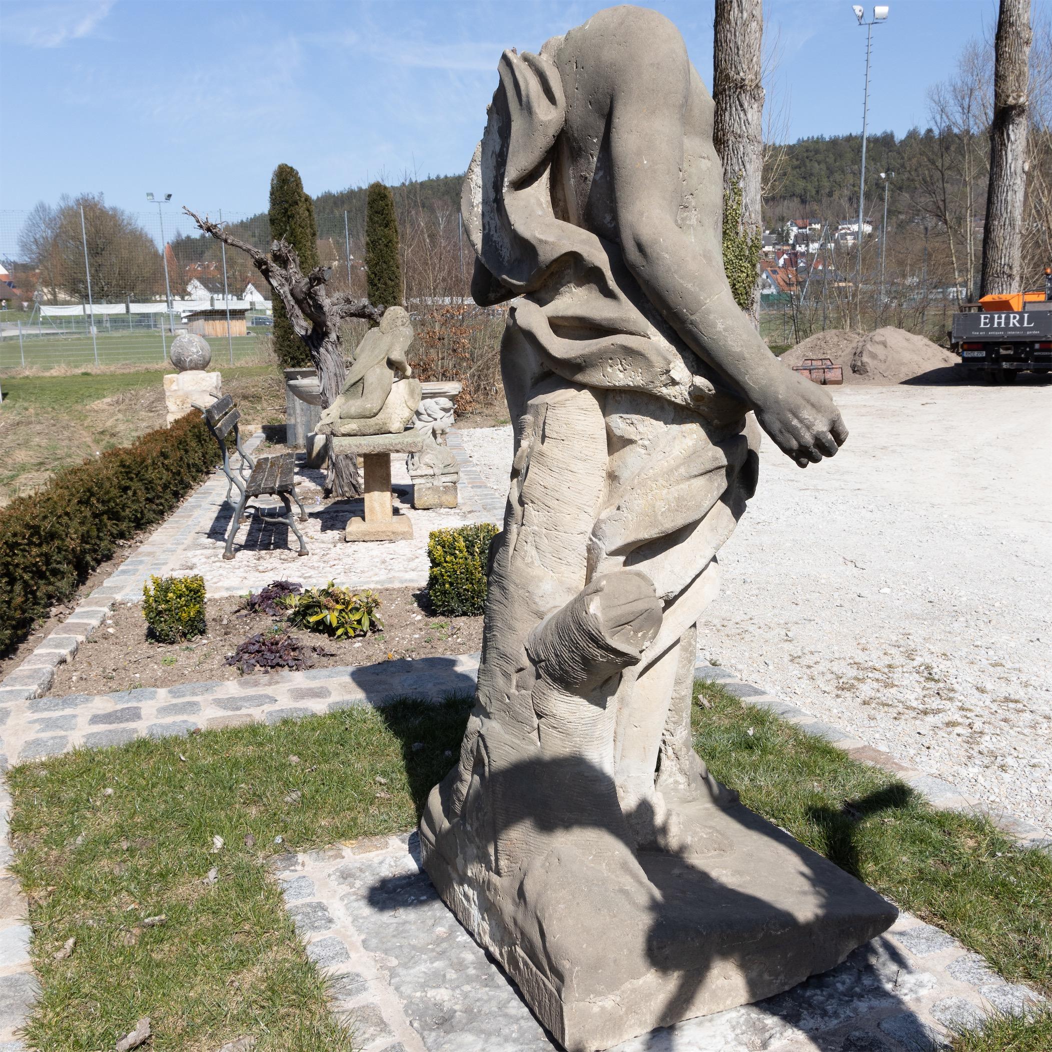 Barocke Sandstein-Skulptur, 18. Jahrhundert im Zustand „Gut“ im Angebot in Greding, DE