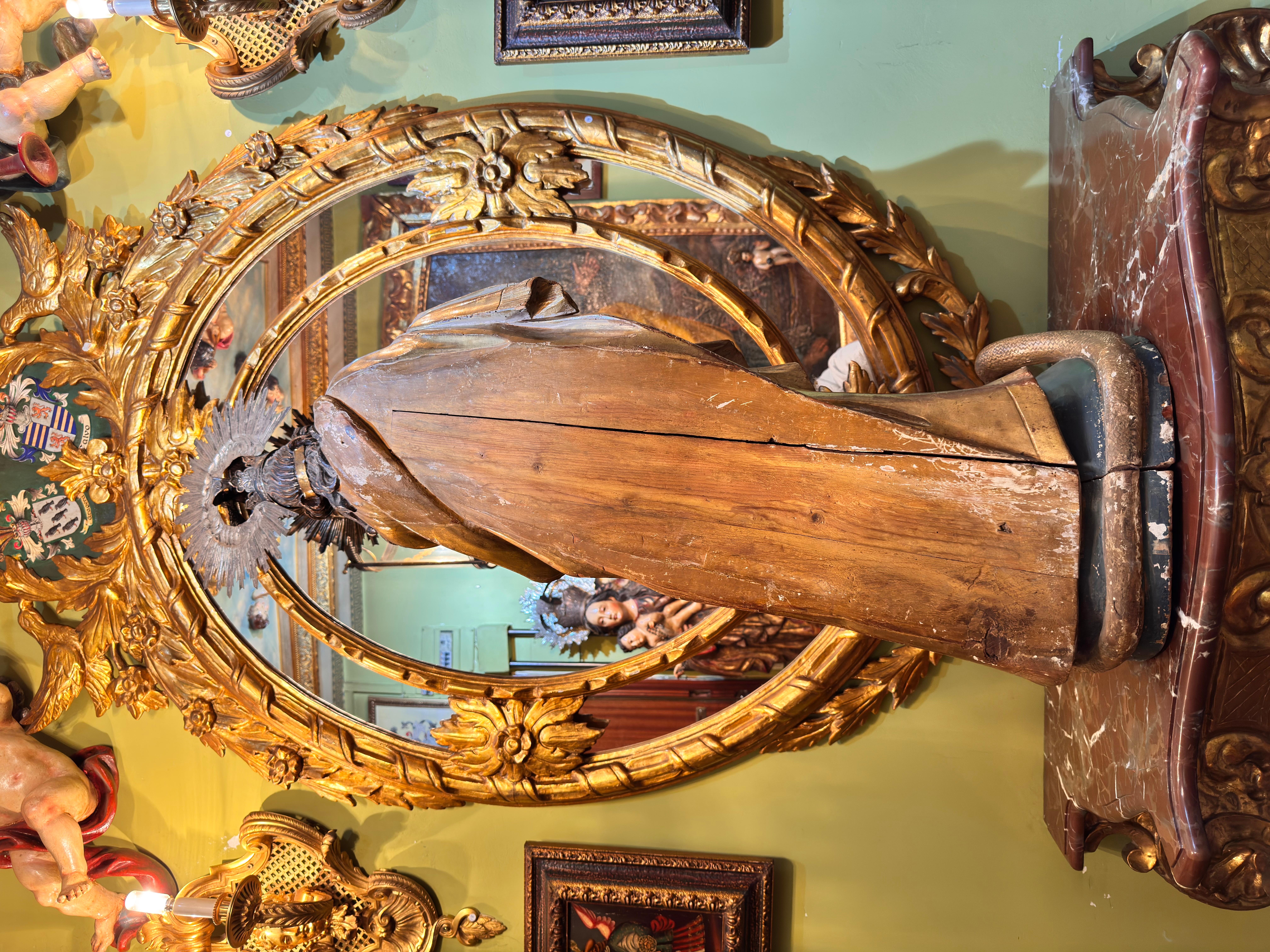 Barocke Skulptur aus polychromem und vergoldetem Holz der Unbefleckten Jungfrau, Spanien (Handgefertigt) im Angebot