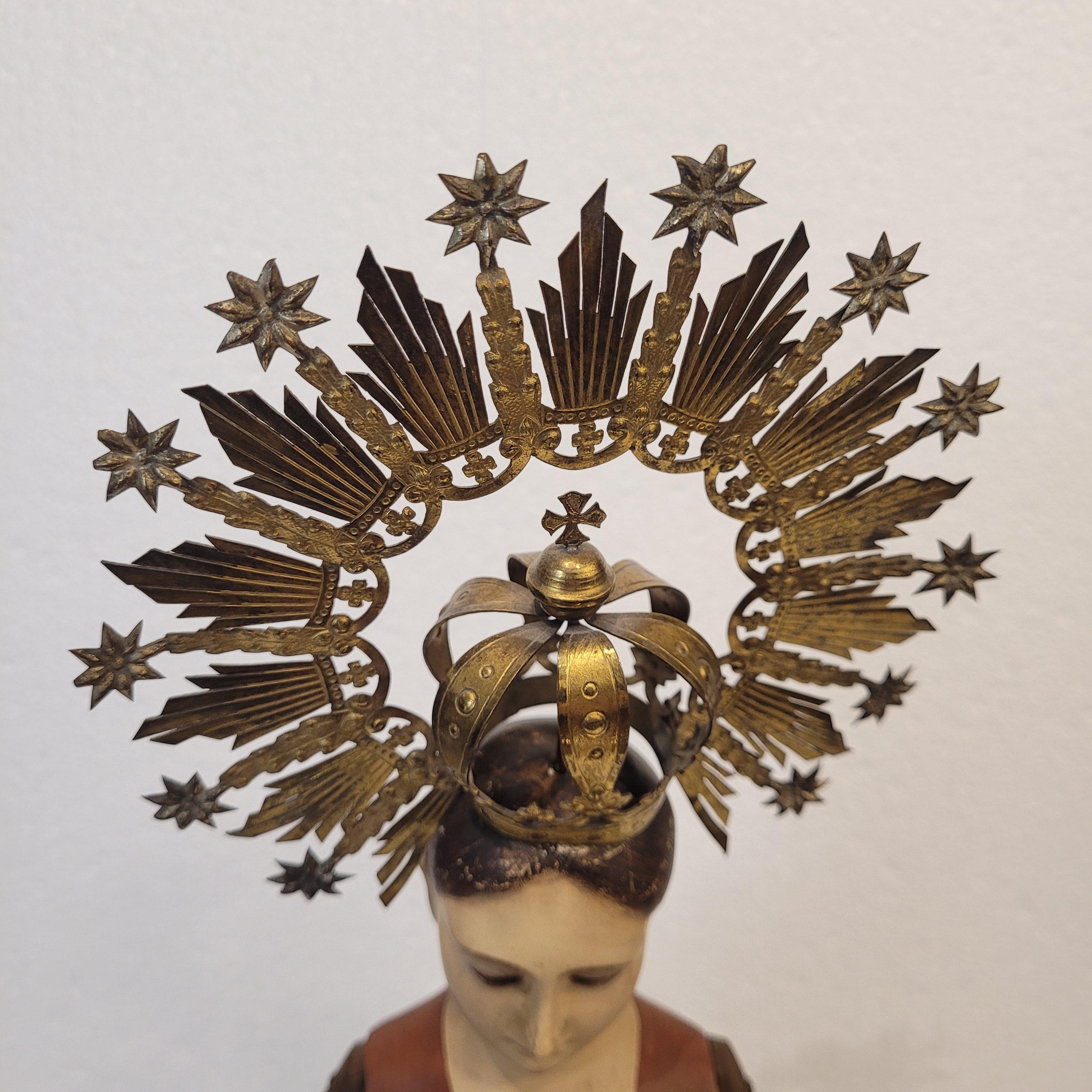 Sculpture baroque de la Vierge avec une couronne en bois, Espagne en vente 3