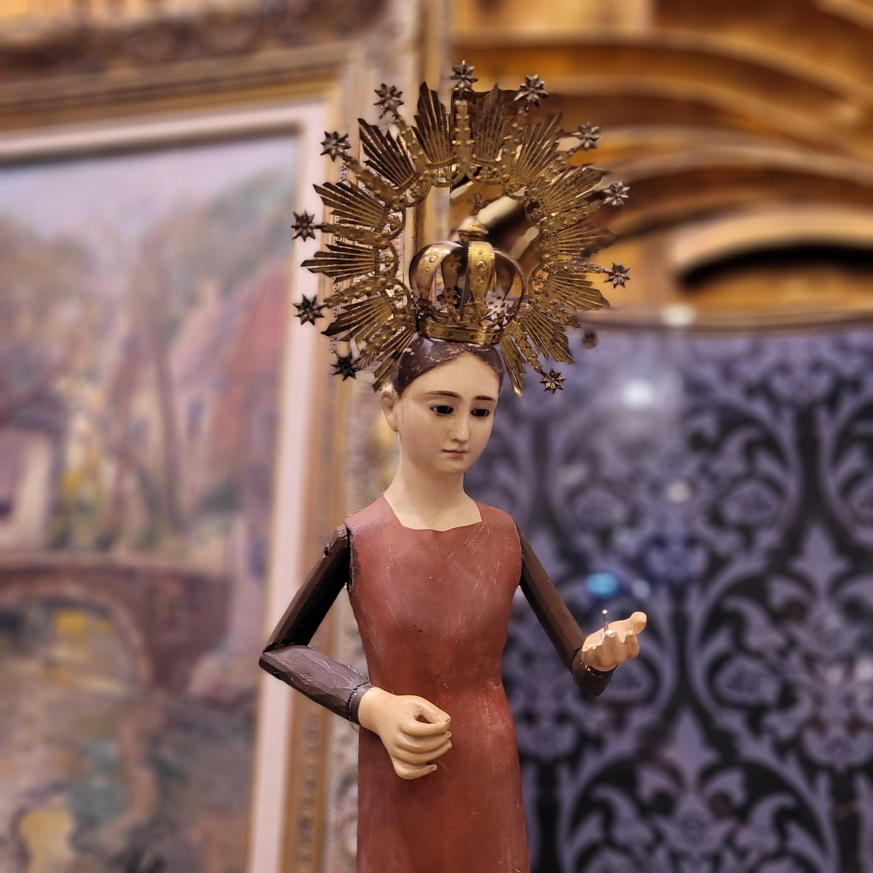 Sculpture baroque de la Vierge avec une couronne en bois, Espagne en vente 5