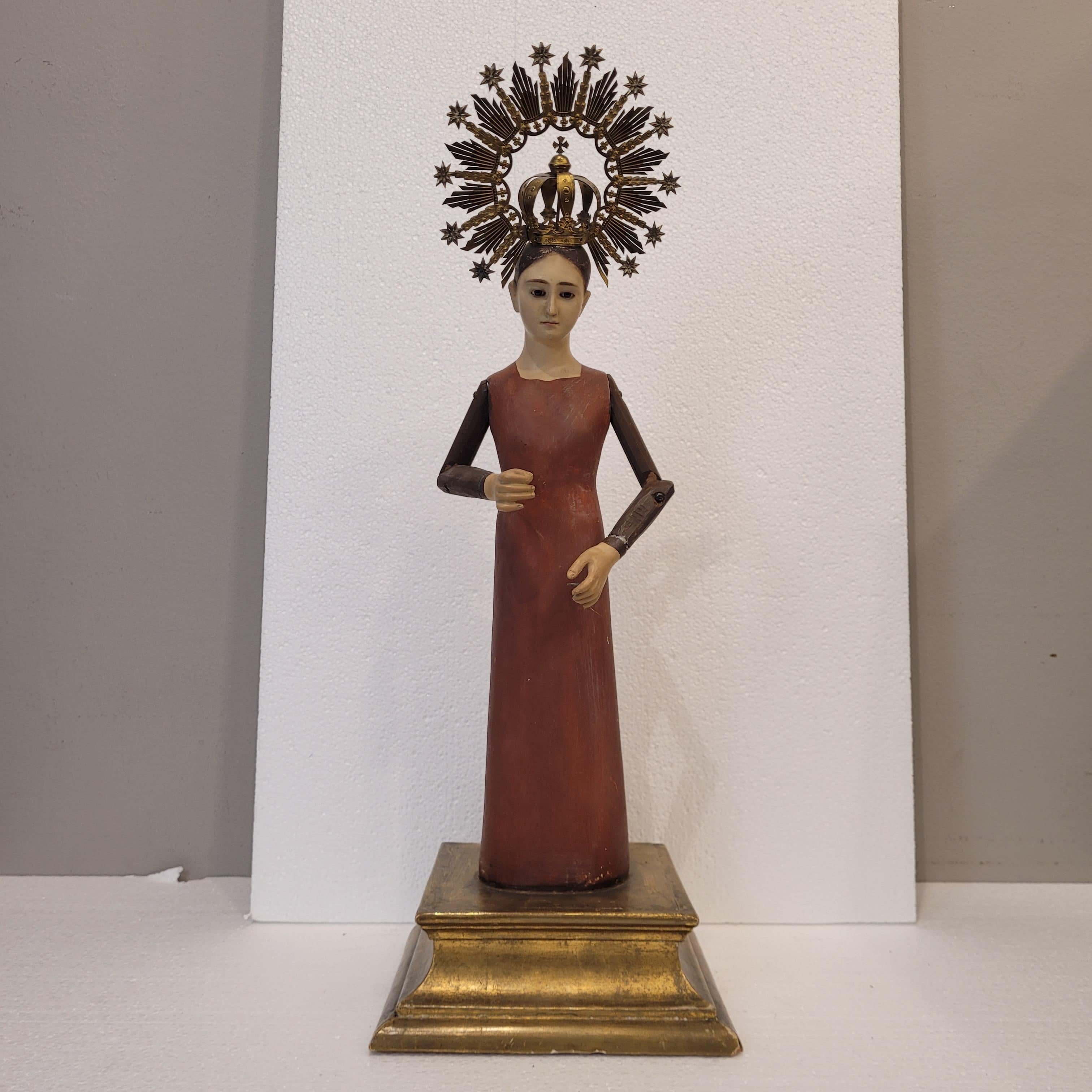 Fait main Sculpture baroque de la Vierge avec une couronne en bois, Espagne en vente