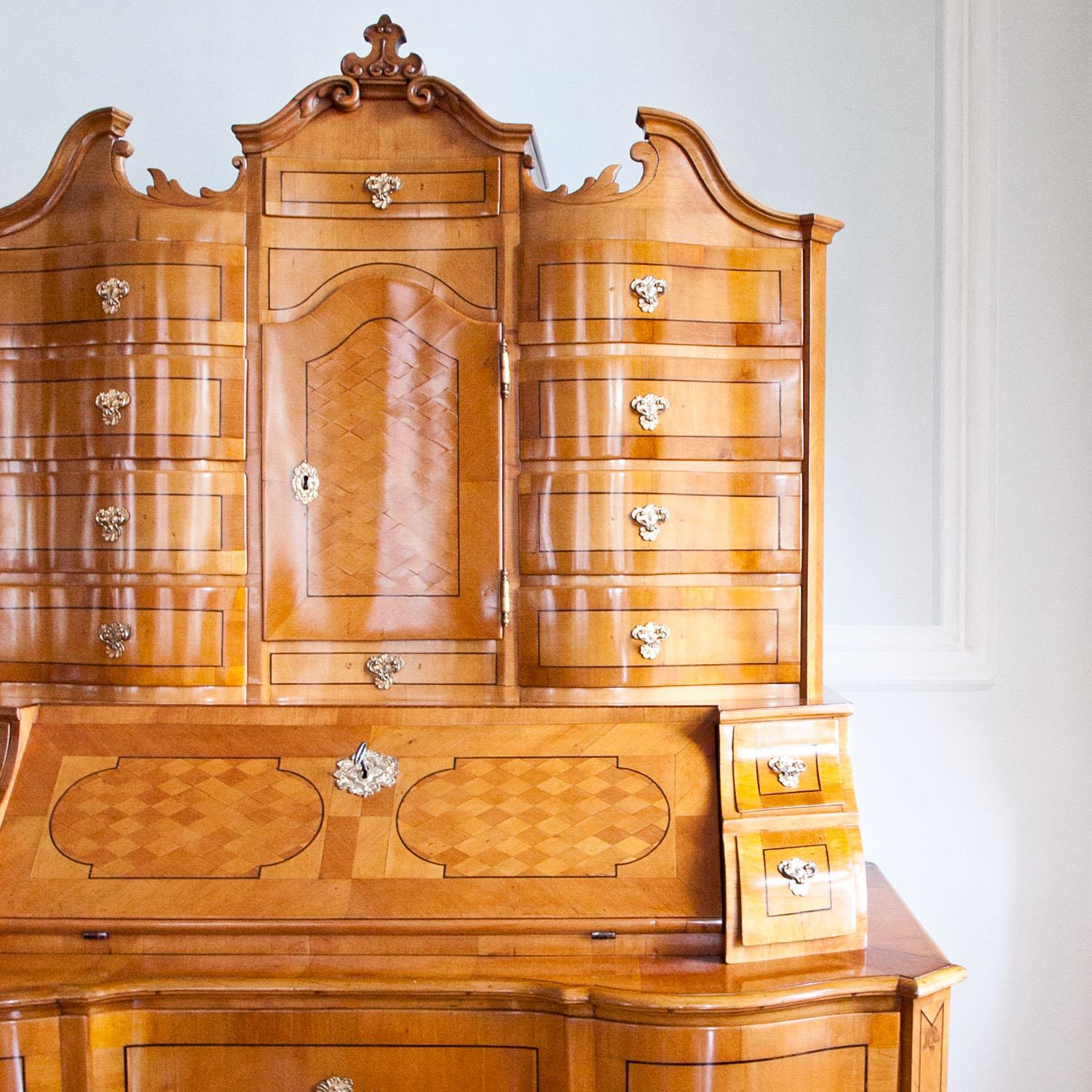 Wood Baroque Secretaire à Trois Corps, 18th Century For Sale