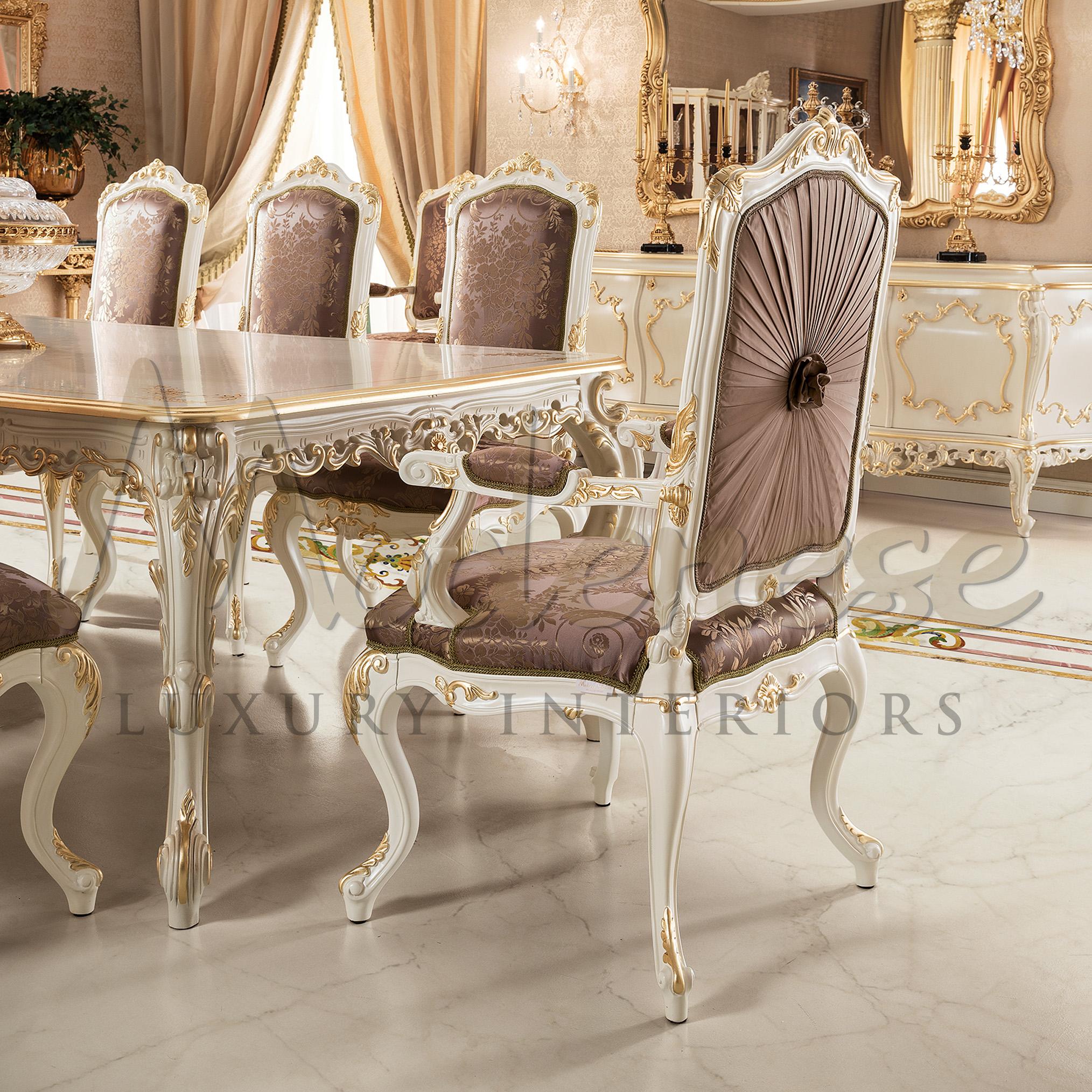 Baroque Chaise d'appoint baroque en finition ivoire-blanc et pieds incurvés par Modenese en vente