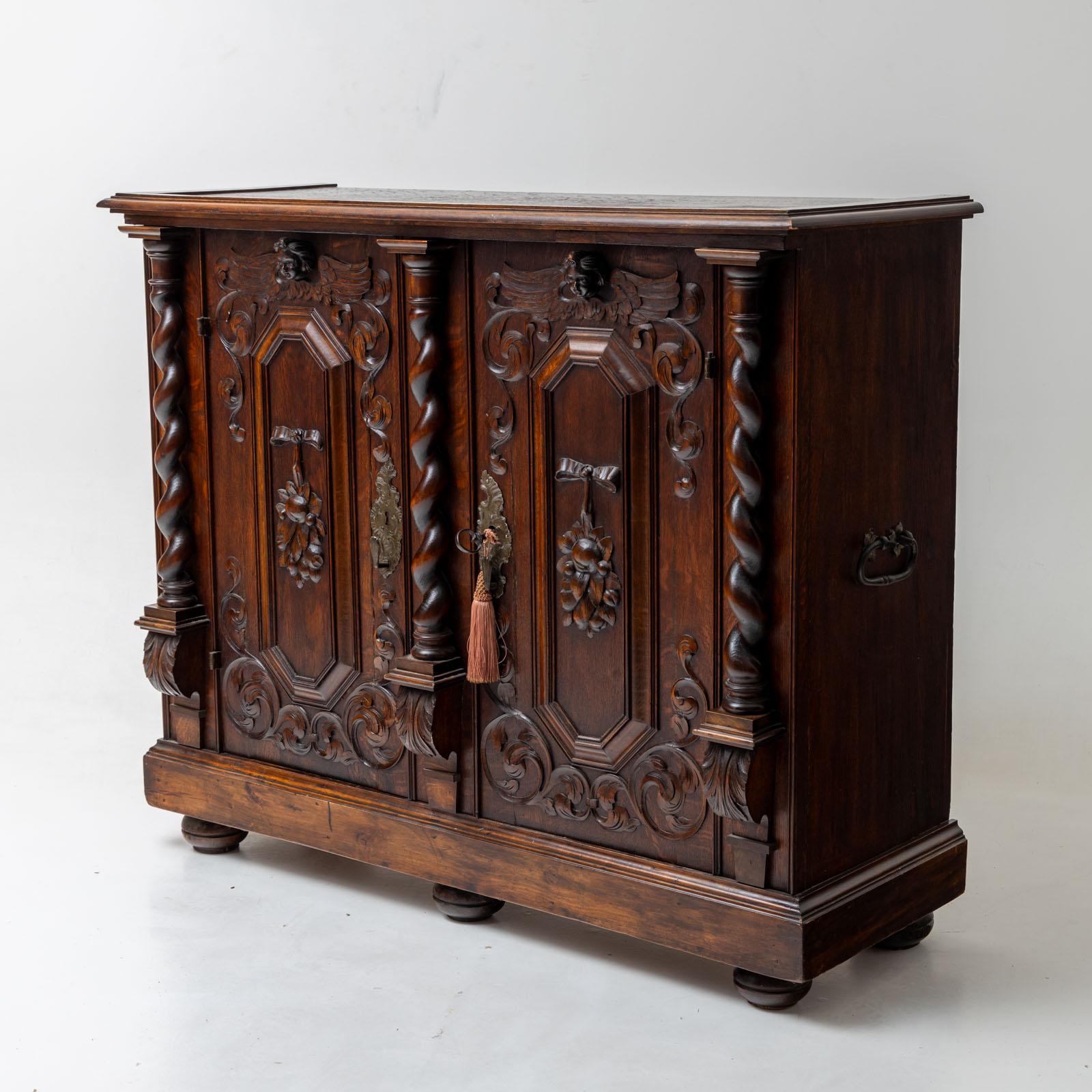 Barock-Sideboard, frühes 18. Jahrhundert im Angebot 2