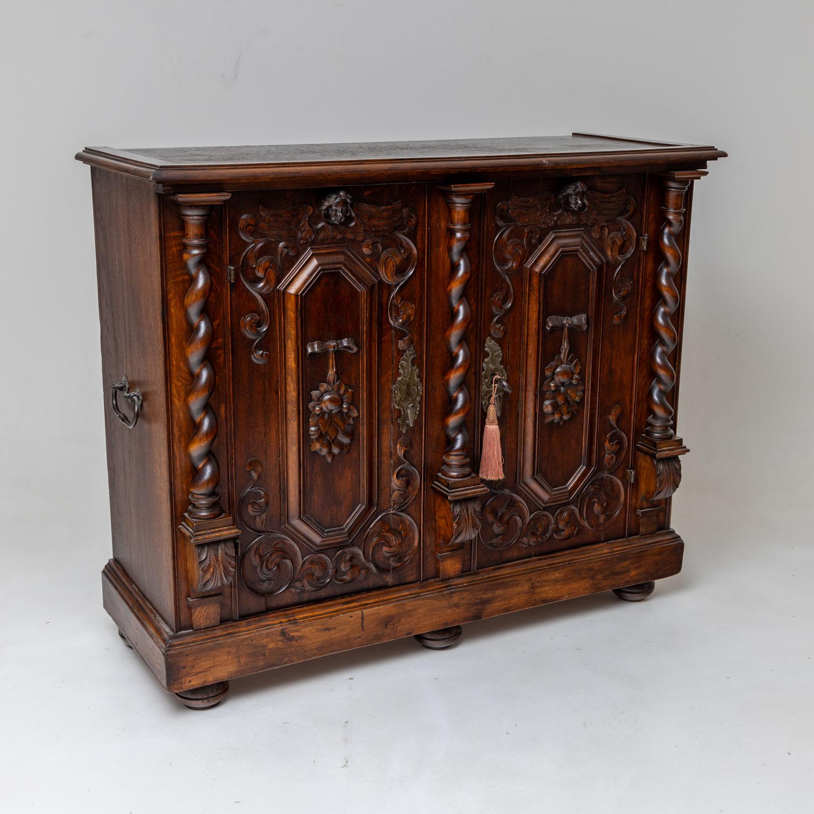 Barock-Sideboard, frühes 18. Jahrhundert im Angebot 3