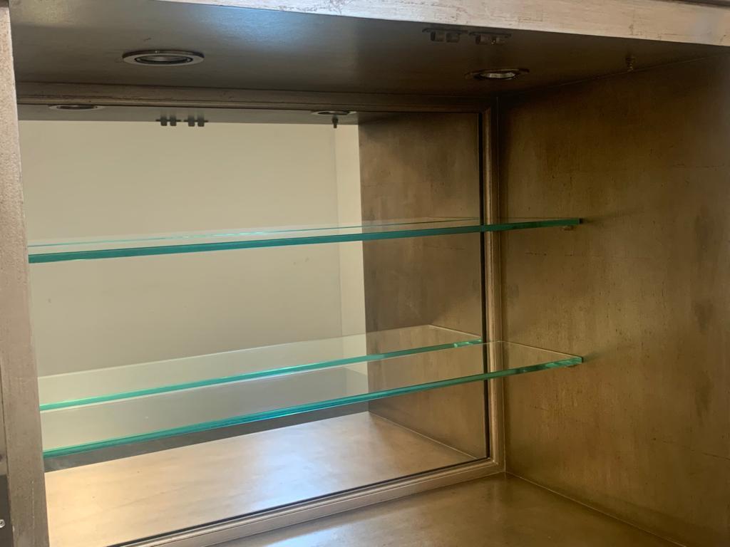 Fine XX secolo Mobile bar eclettico con base in argento barocco, anni '80 in vendita