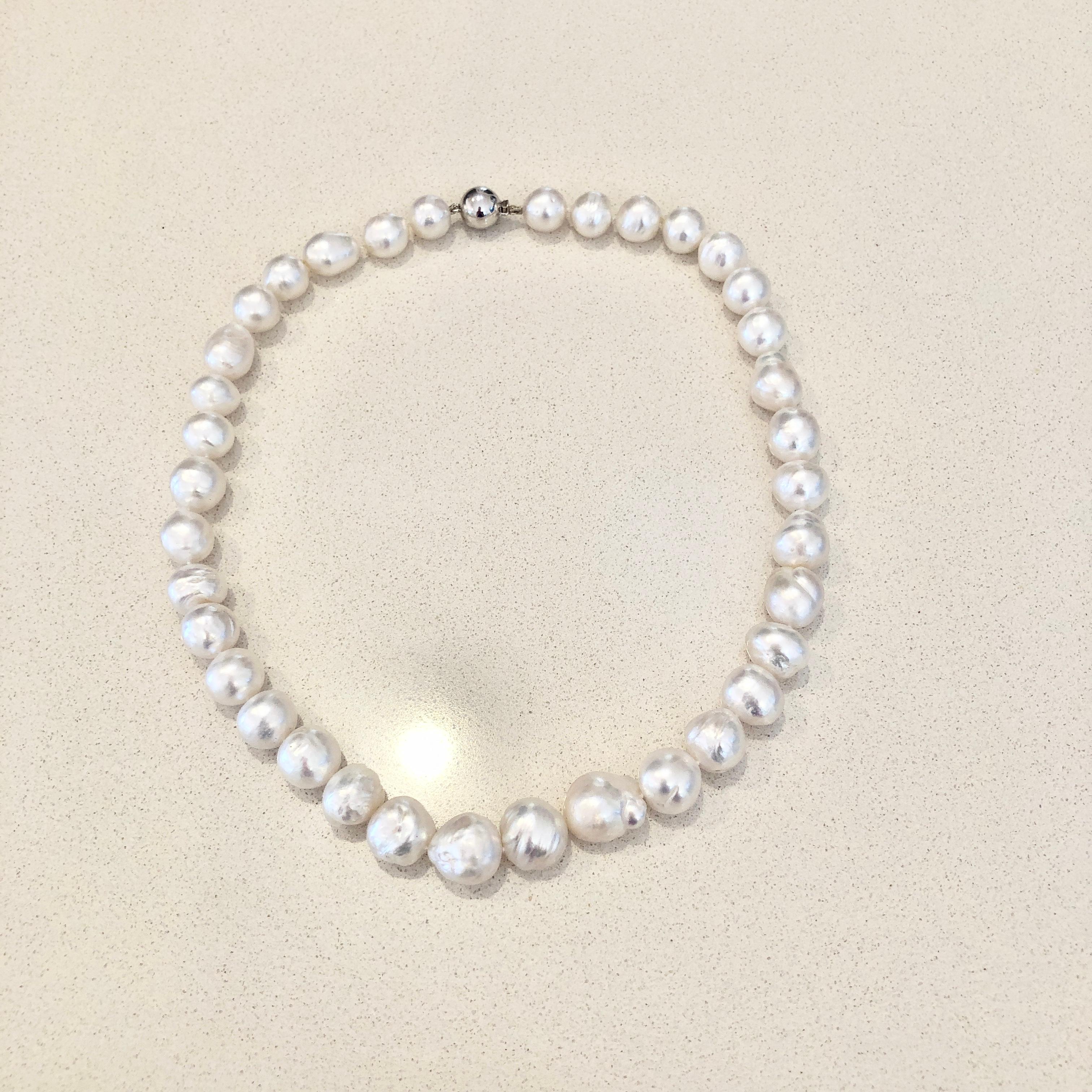 Baroque South Sea Pearl 18 Carat White Gold Necklace For Sale 3