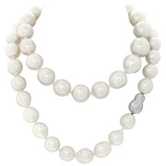 Baroque South Sea Pearl 18k White Gold Necklace with Diamonds Clasp
