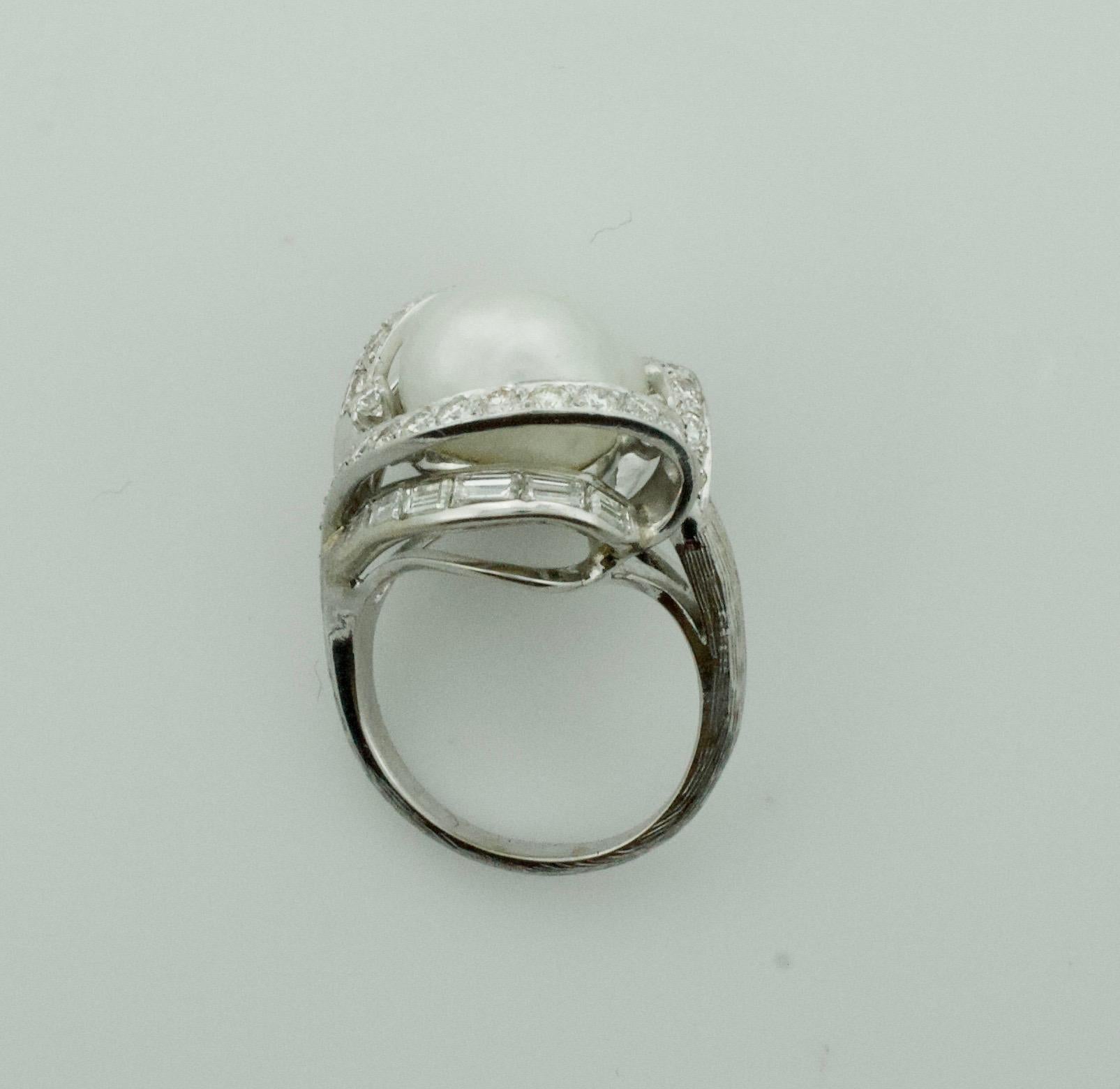 Baroque South Sea Pearl and Diamond Ring in White Gold, circa 1960s For Sale 1