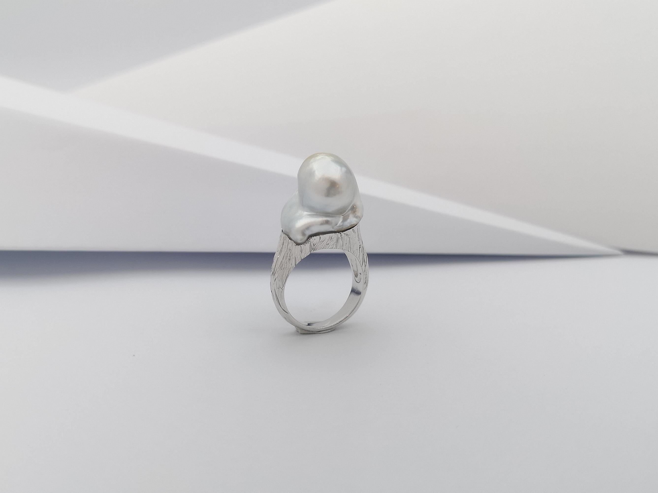 Baroque South Sea Pearl Ring Set in 18 Karat White Gold Settings For Sale 5