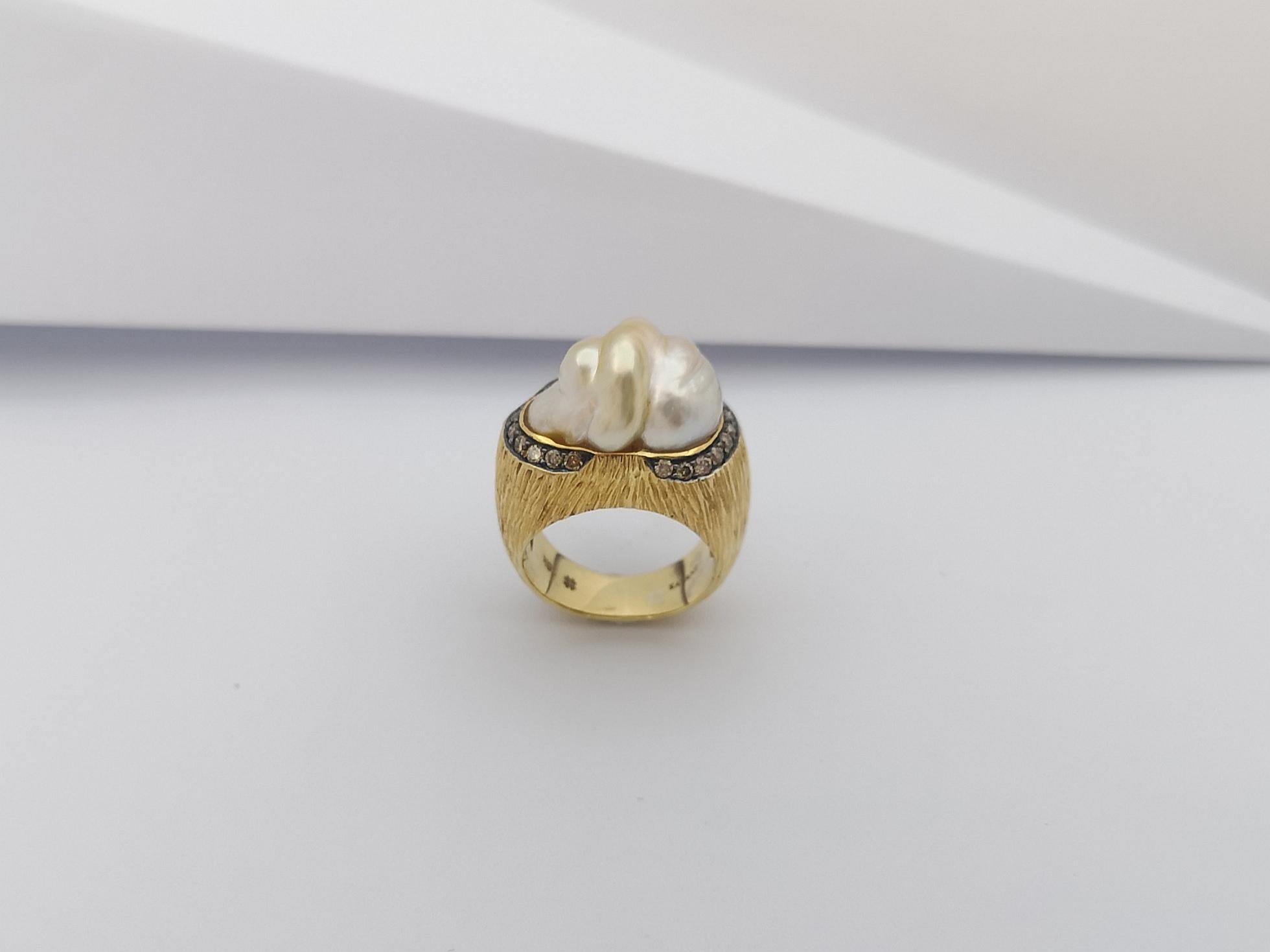 Baroque South Sea Pearl with Brown Diamond Ring Set in 18 Karat Gold Settings For Sale 5