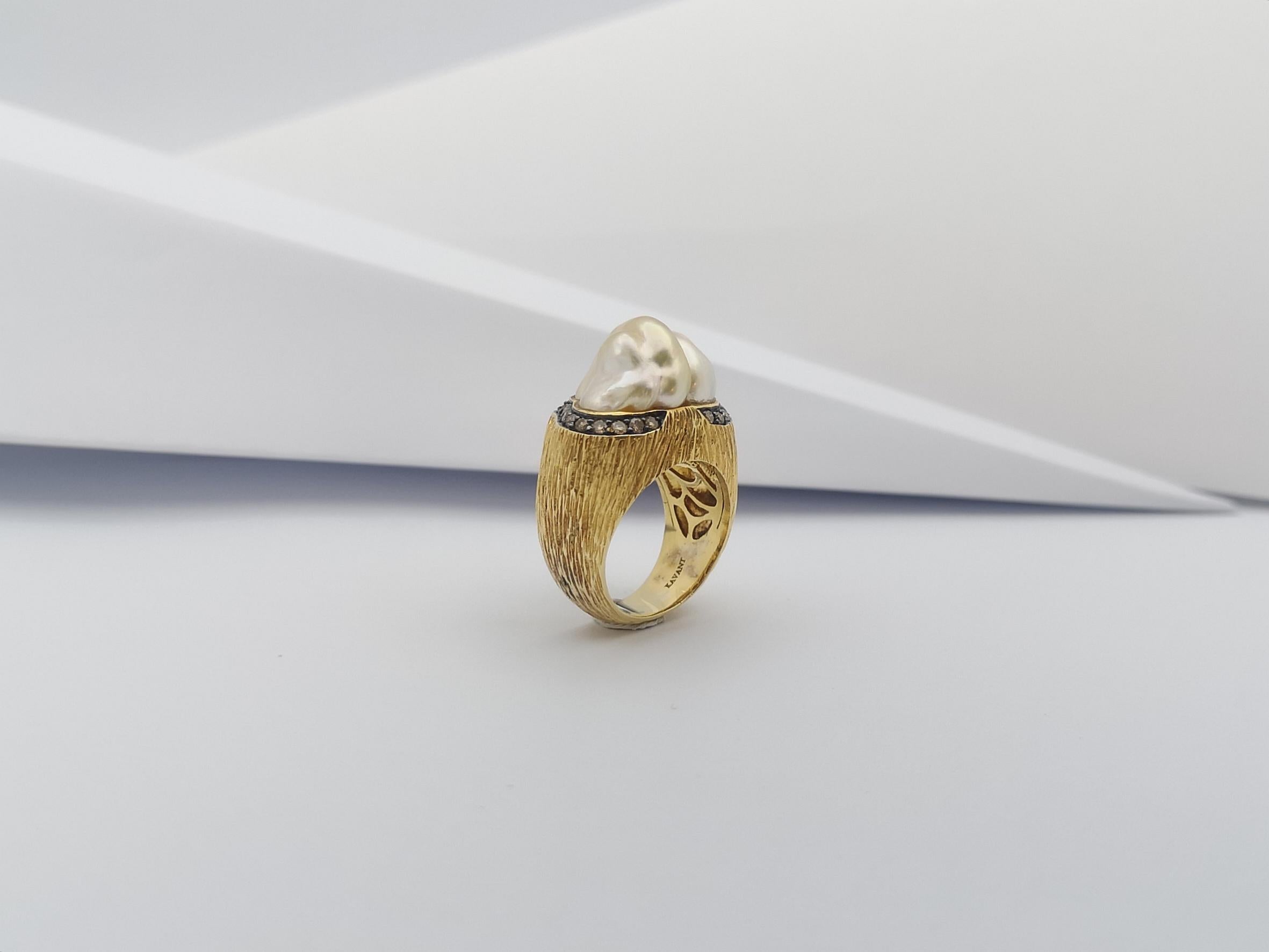 Baroque South Sea Pearl with Brown Diamond Ring Set in 18 Karat Gold Settings For Sale 8