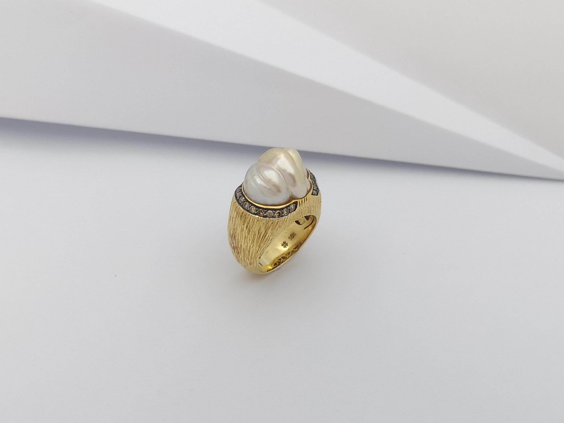 Baroque South Sea Pearl with Brown Diamond Ring Set in 18 Karat Gold Settings For Sale 10
