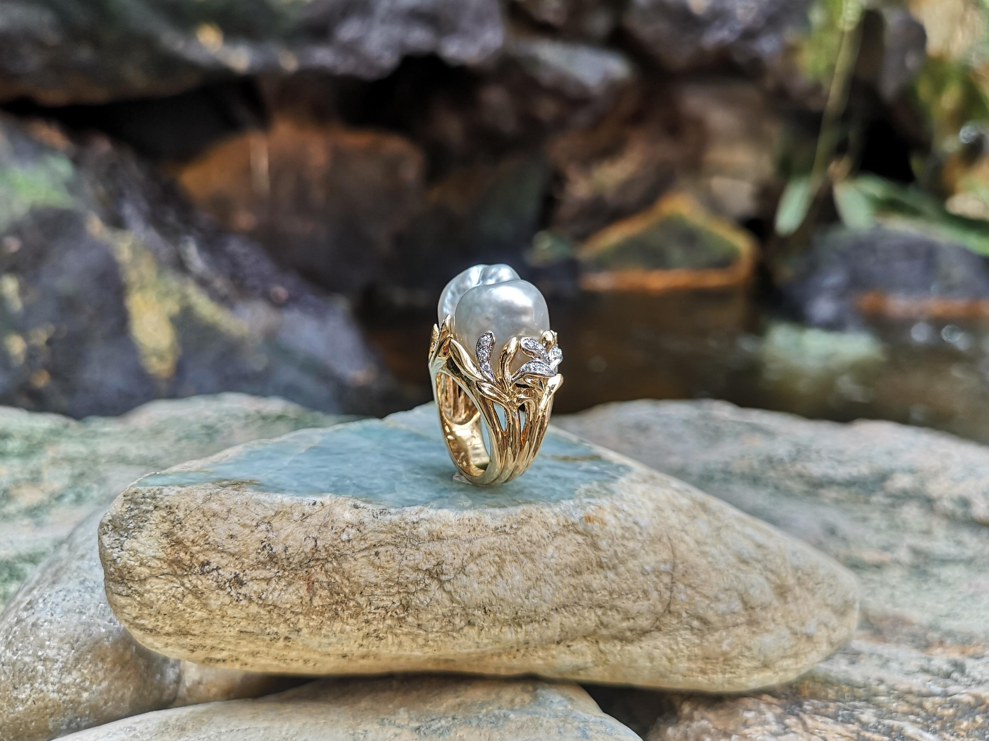 Uncut Baroque South Sea Pearl with Diamond Ring Set in 18 Karat Gold Settings For Sale