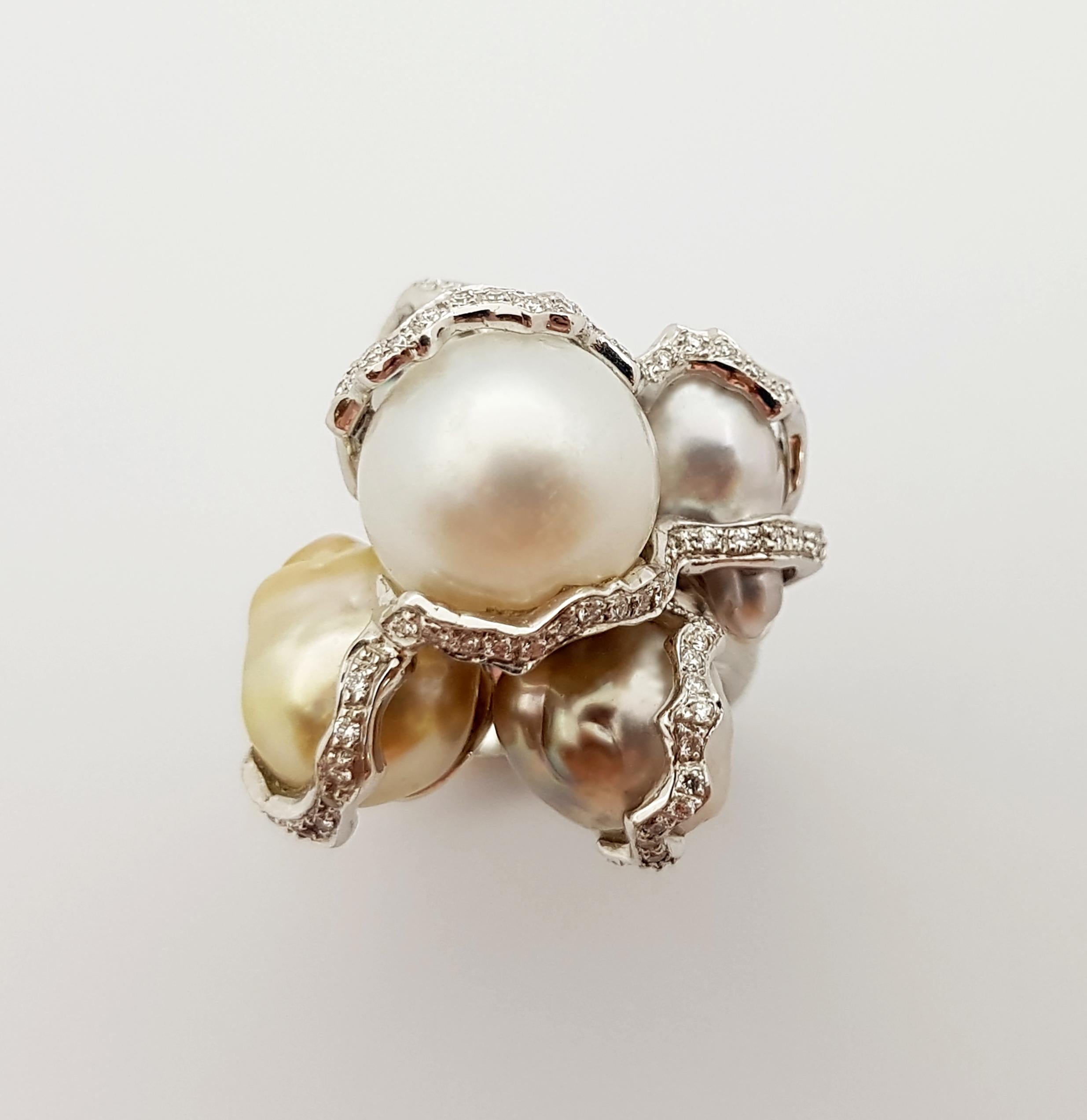 Baroque South Sea Pearl with Diamond Ring Set in 18 Karat White Gold Settings For Sale 4