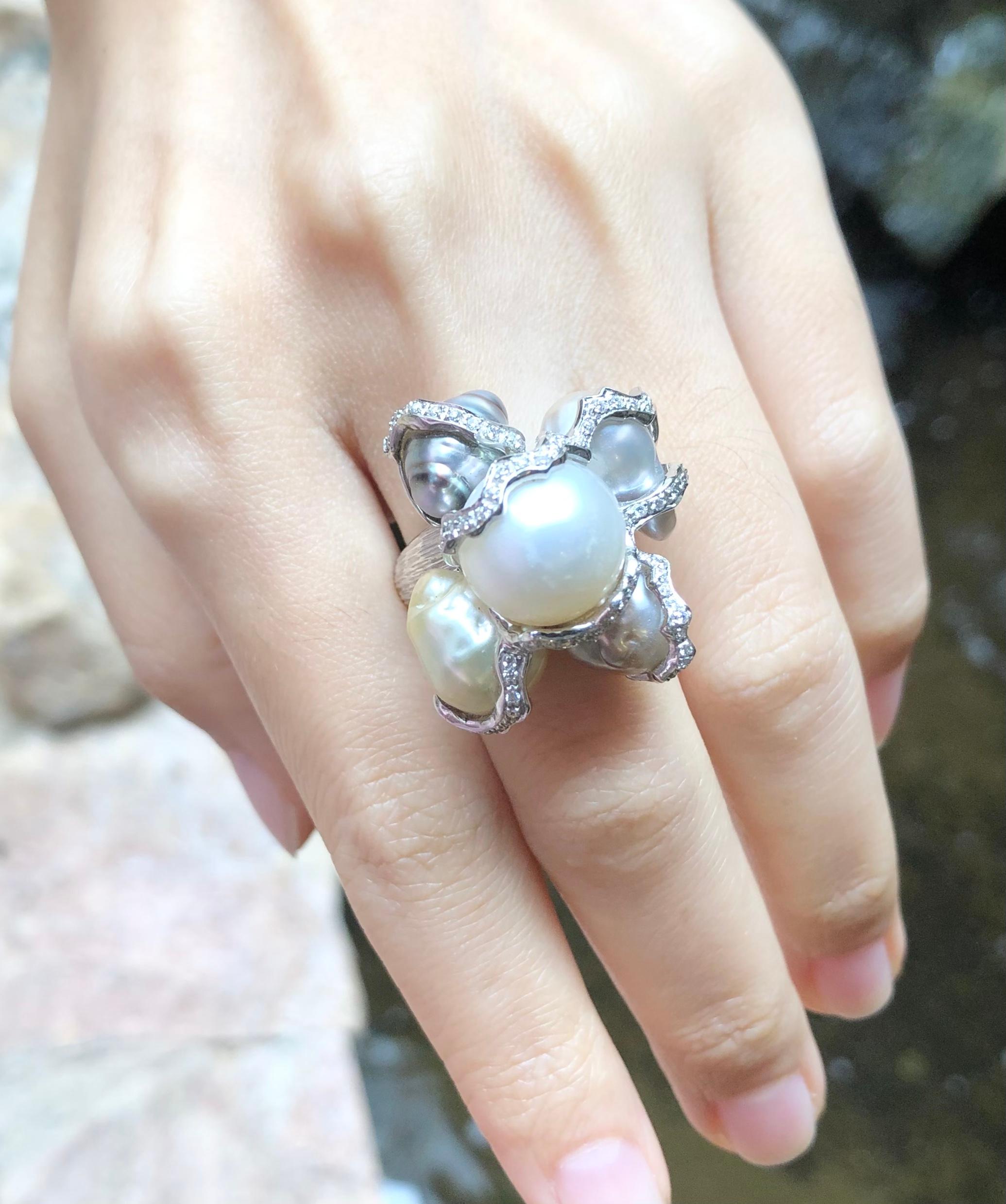 Baroque South Sea Pearl with Diamond Ring Set in 18 Karat White Gold Settings For Sale 1
