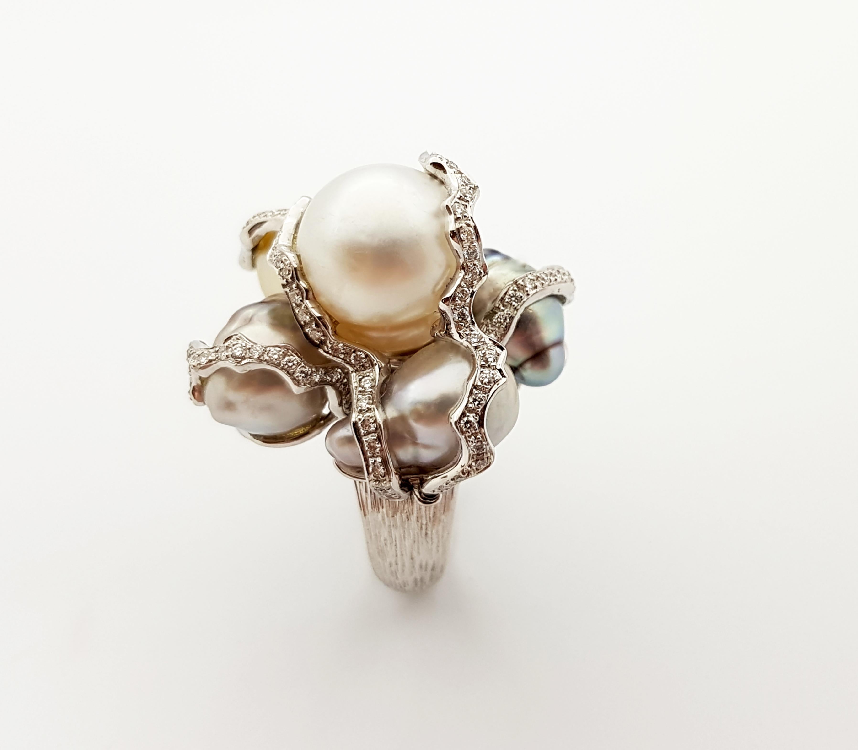 Baroque South Sea Pearl with Diamond Ring Set in 18 Karat White Gold Settings For Sale 3