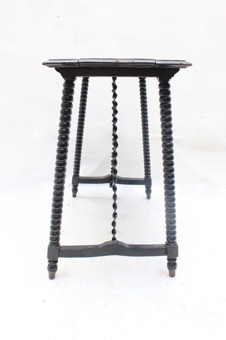 Baroque Spanish Table with Turned Legs and Iron Stretches, 19th Century For Sale 7