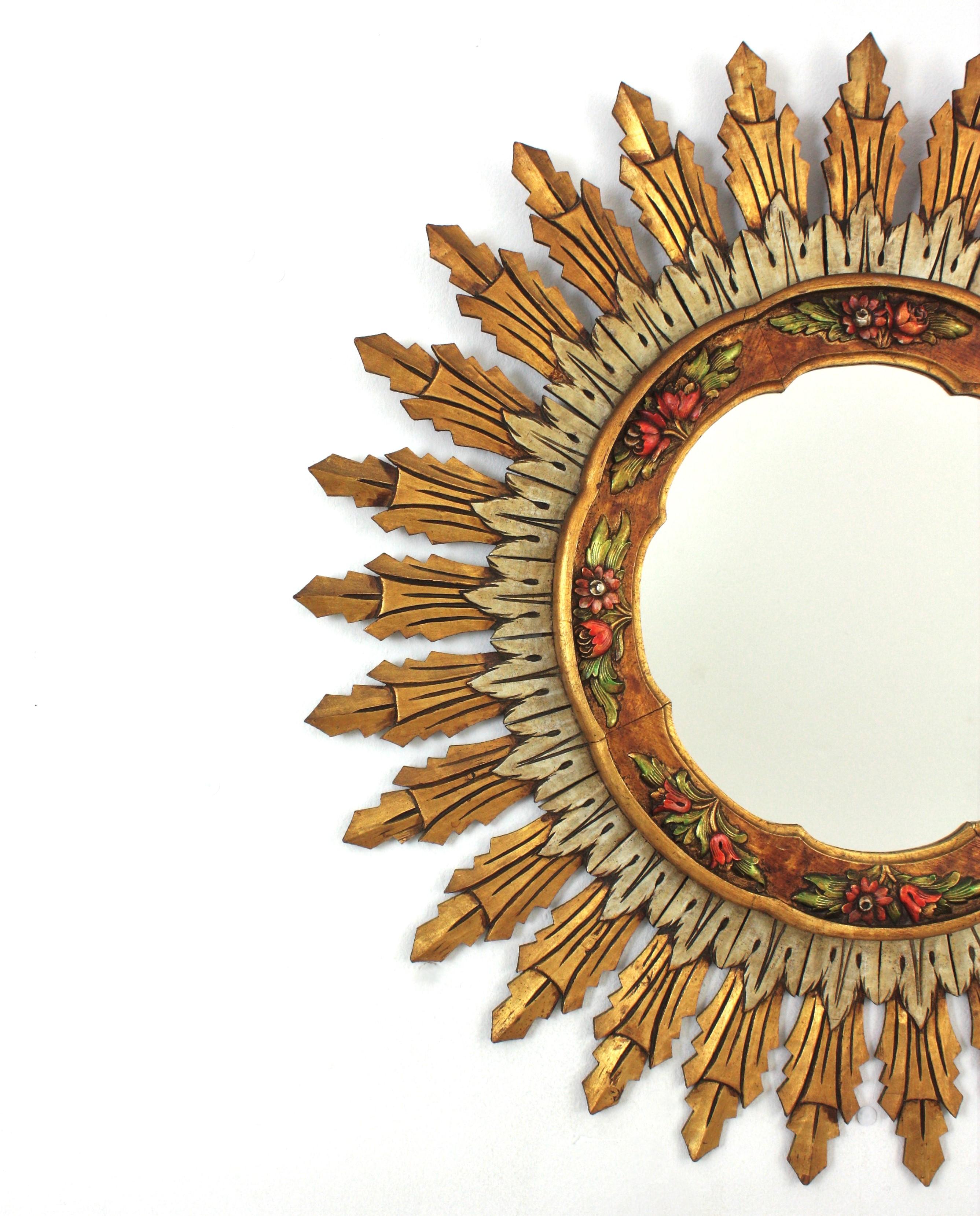 20ième siècle Miroir Baroque Espagnol XL Sunburst, Bois Argenté Doré et Détail Fleur Barbola en vente