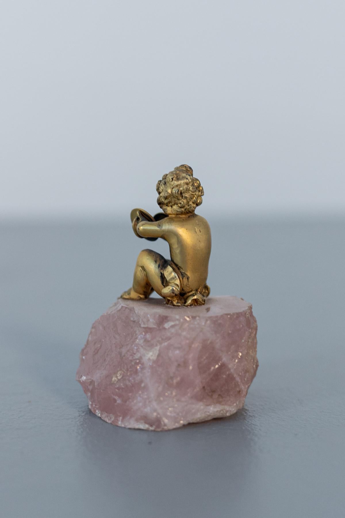 Baroque Statue of Silver Cherub on Rose Quartz In Good Condition For Sale In Milano, IT