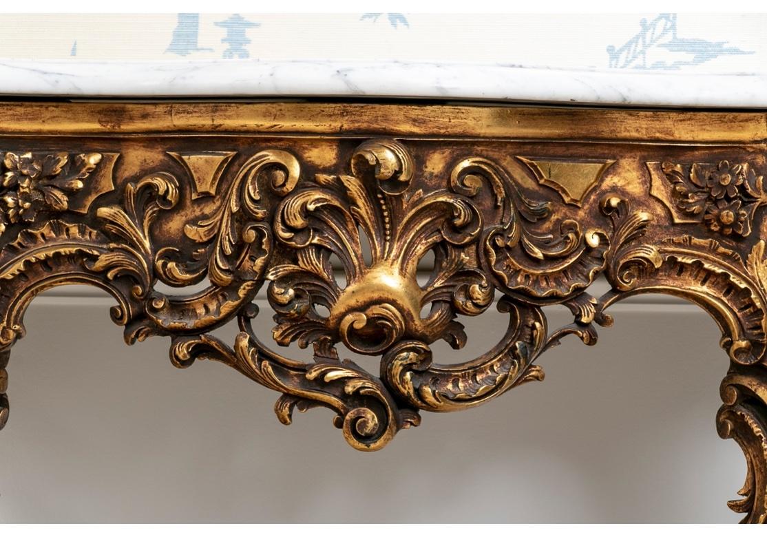Barocke Stil 19. Jahrhundert geschnitzt vergoldet Wood Spiegel und passende Konsole (Vergoldet) im Angebot
