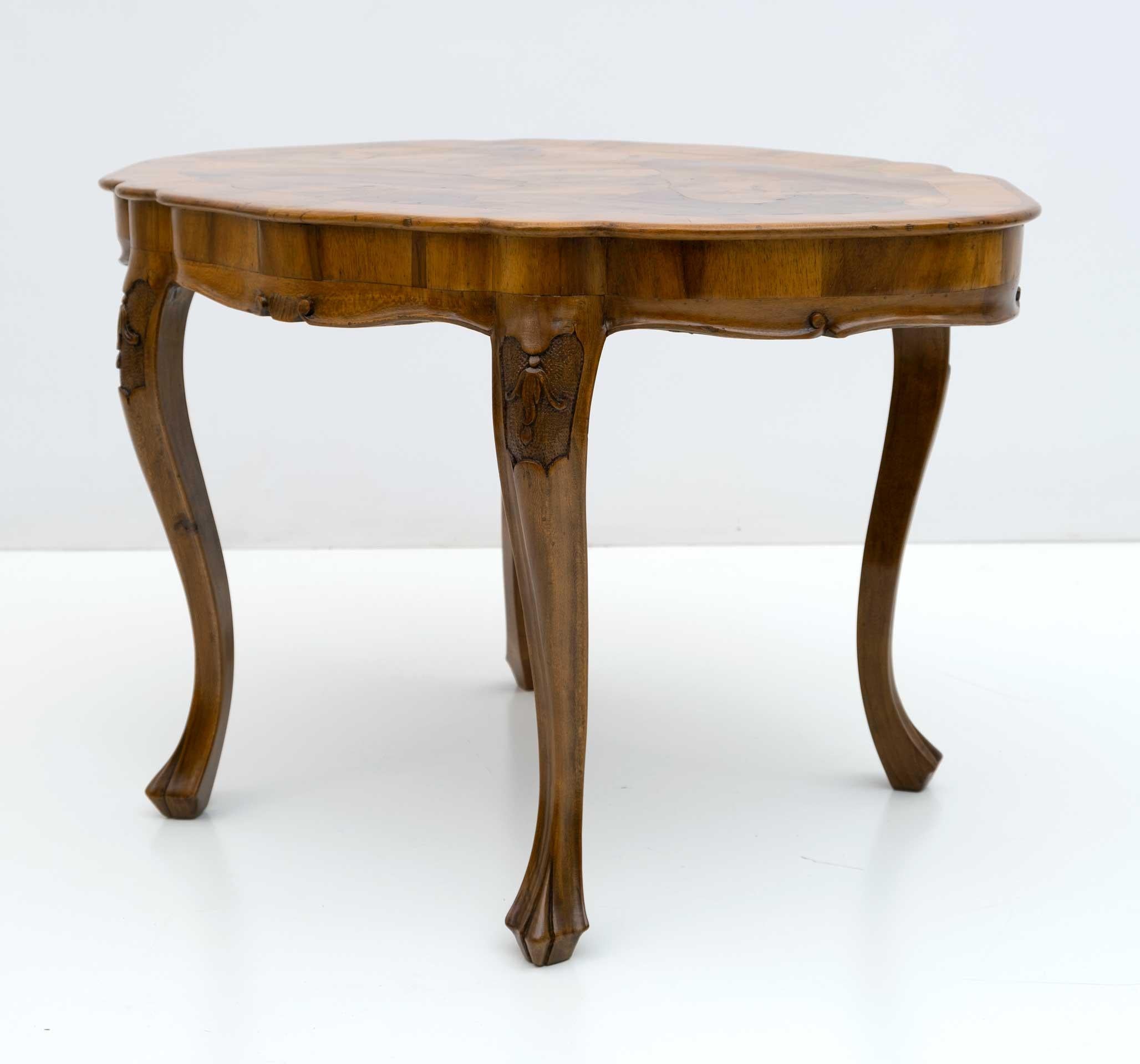 Baroque Style 20th Century Italian Walnut Coffee Table For Sale 3