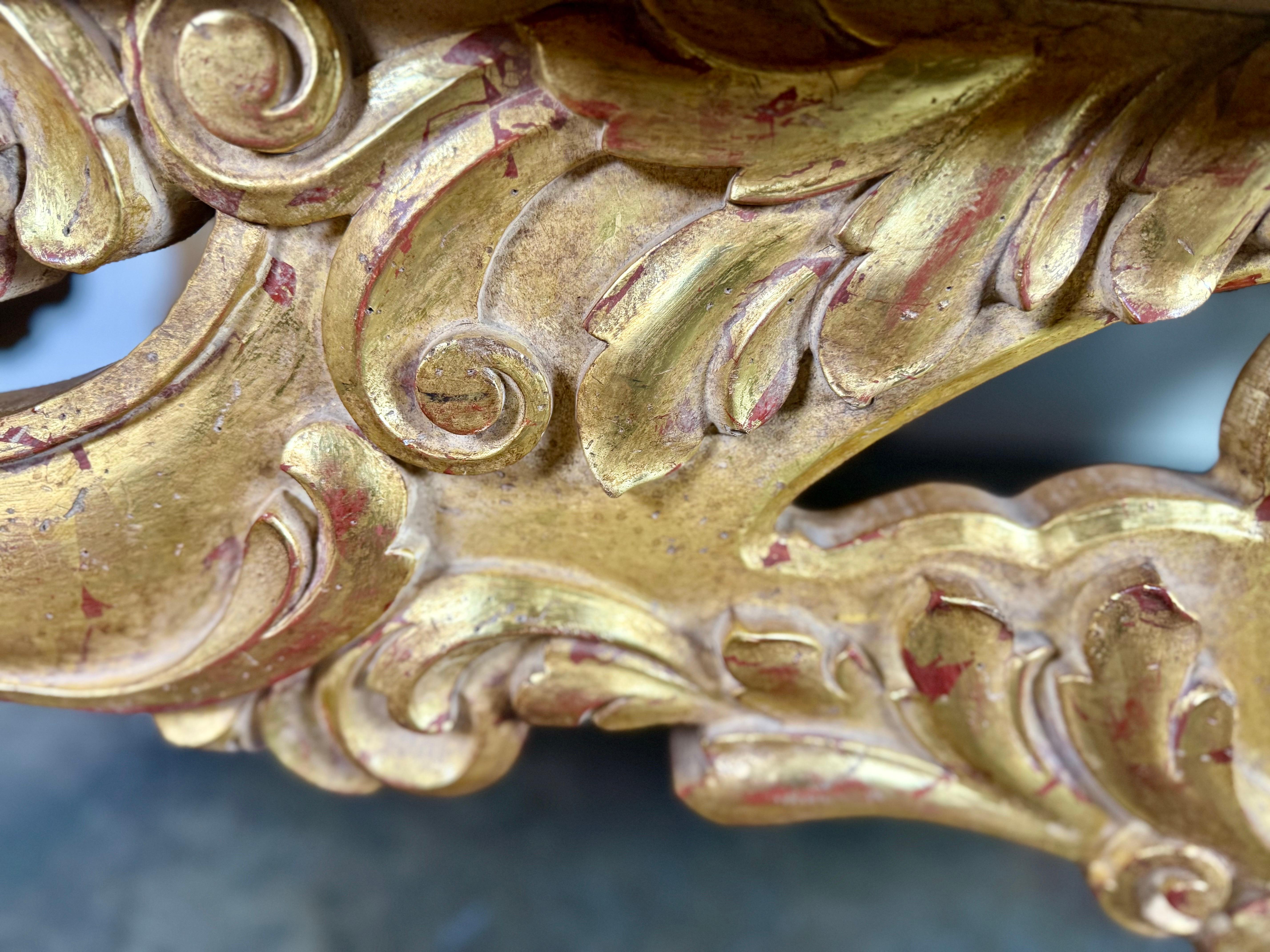 Baroque-Style 22K Gold Leaf Carved Coffee Table with Black Stone Top en vente 5