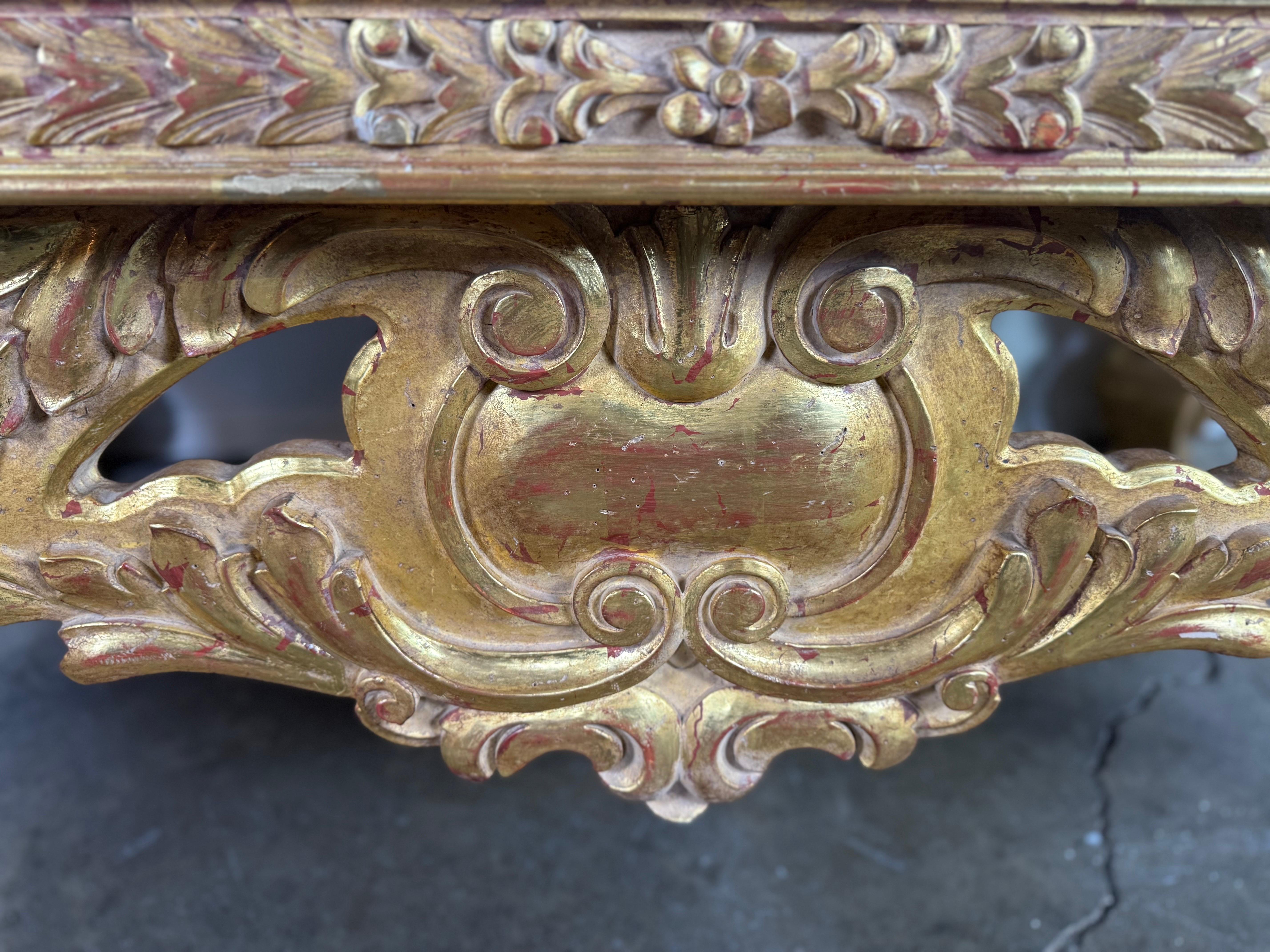 Baroque-Style 22K Gold Leaf Carved Coffee Table with Black Stone Top en vente 6