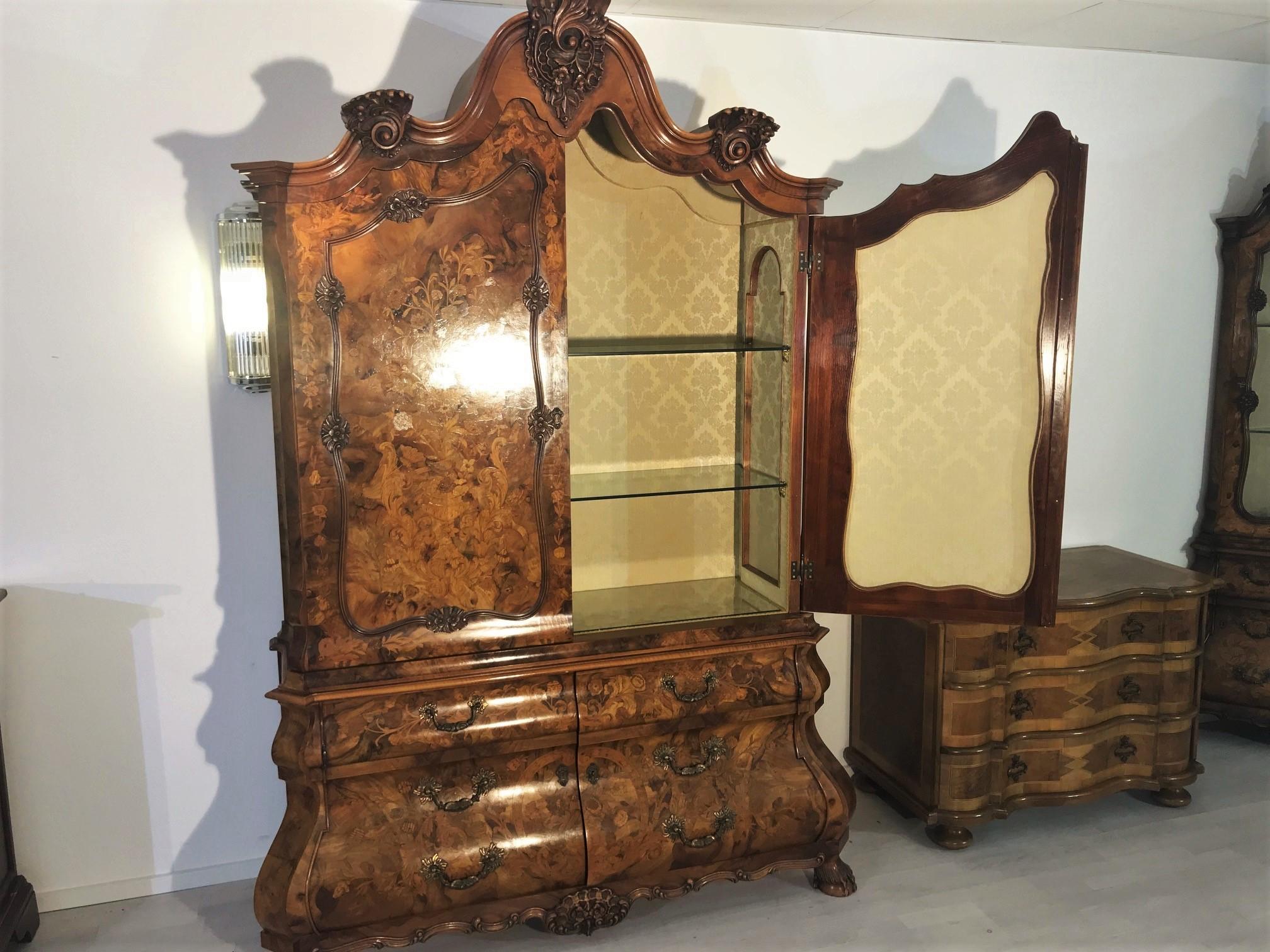 Late 20th Century Baroque Style Armoire with Floral Ornamentations For Sale
