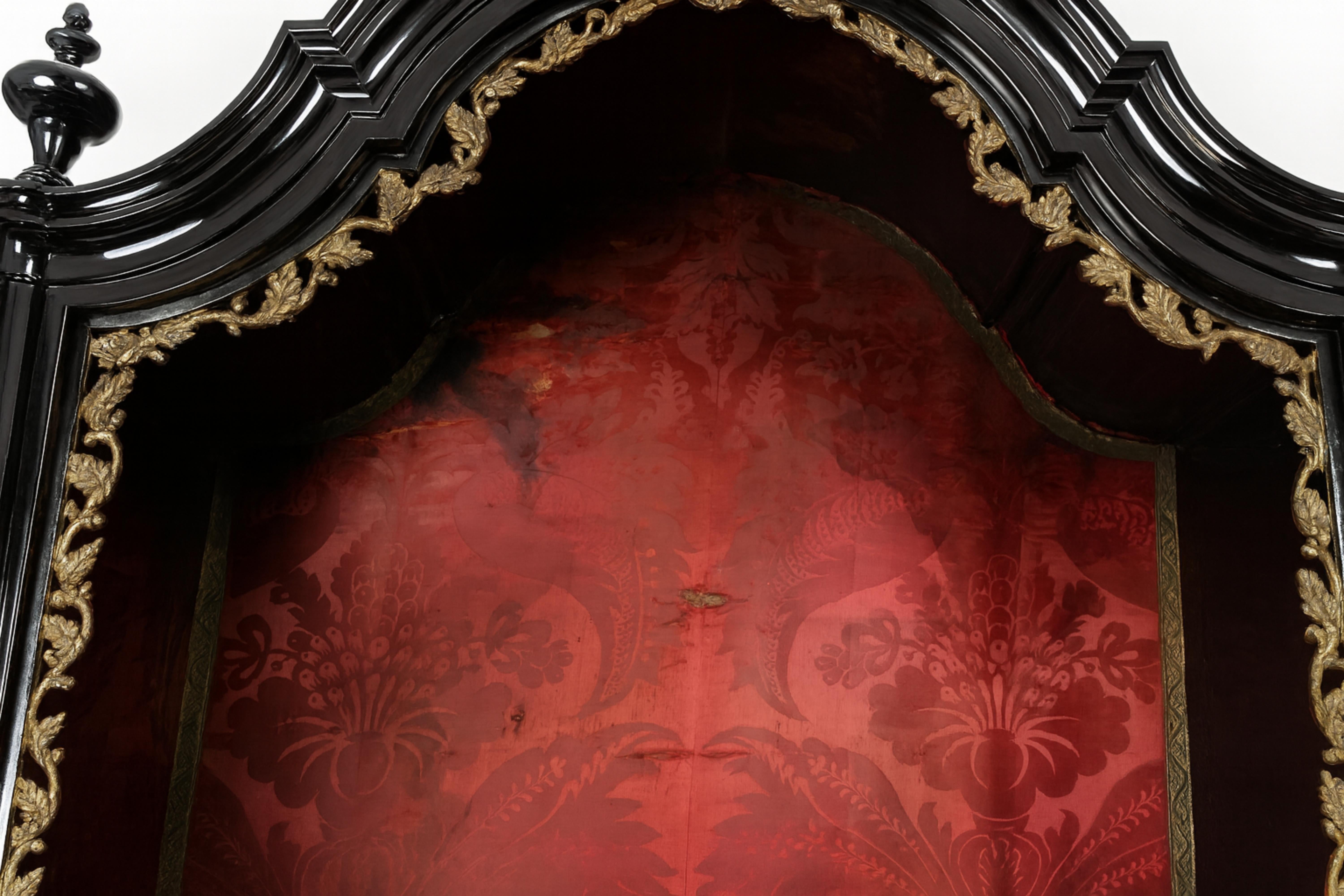 Cassettiera in stile barocco in lacca nera Oratorio, XIX secolo in vendita 1