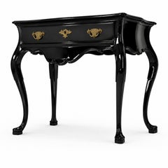Consolle in stile barocco con finitura laccata nera e dettagli in ottone, finitura lucida