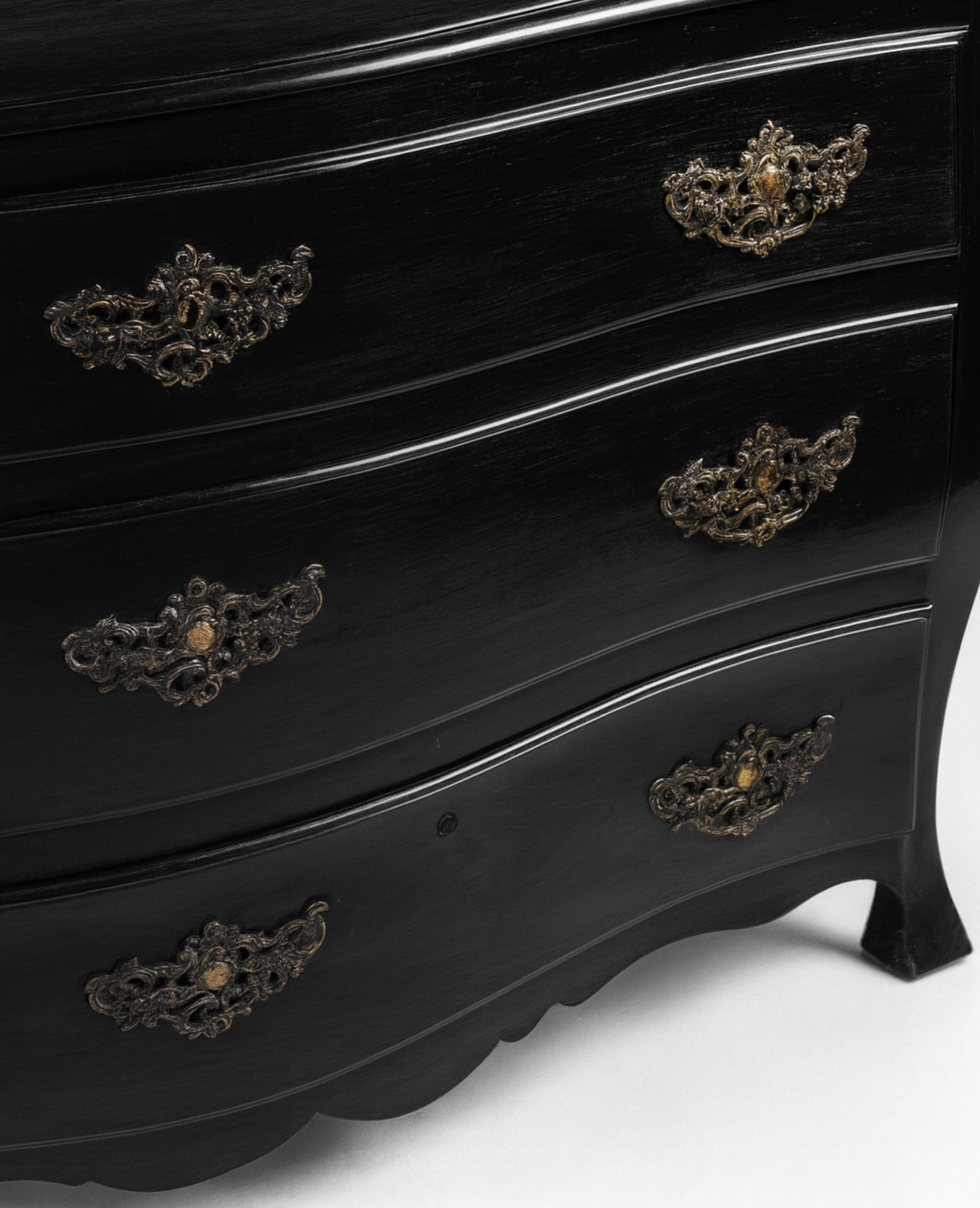 Barocco Comò in stile barocco in lacca nera, XIX secolo in vendita