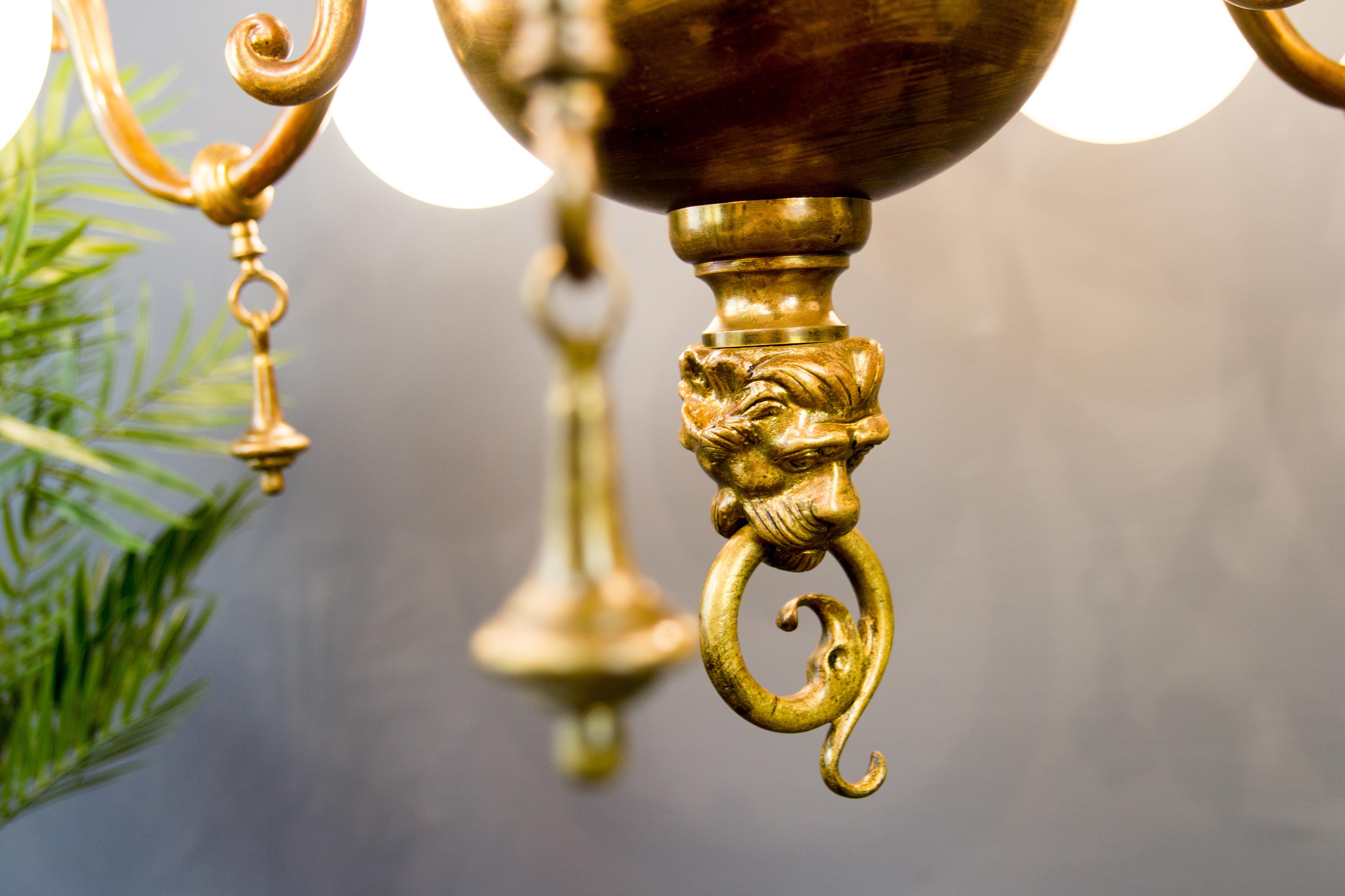 Zwölf-Licht-Kronleuchter im Barockstil aus Messing und Bronze mit Löwenkopf 6