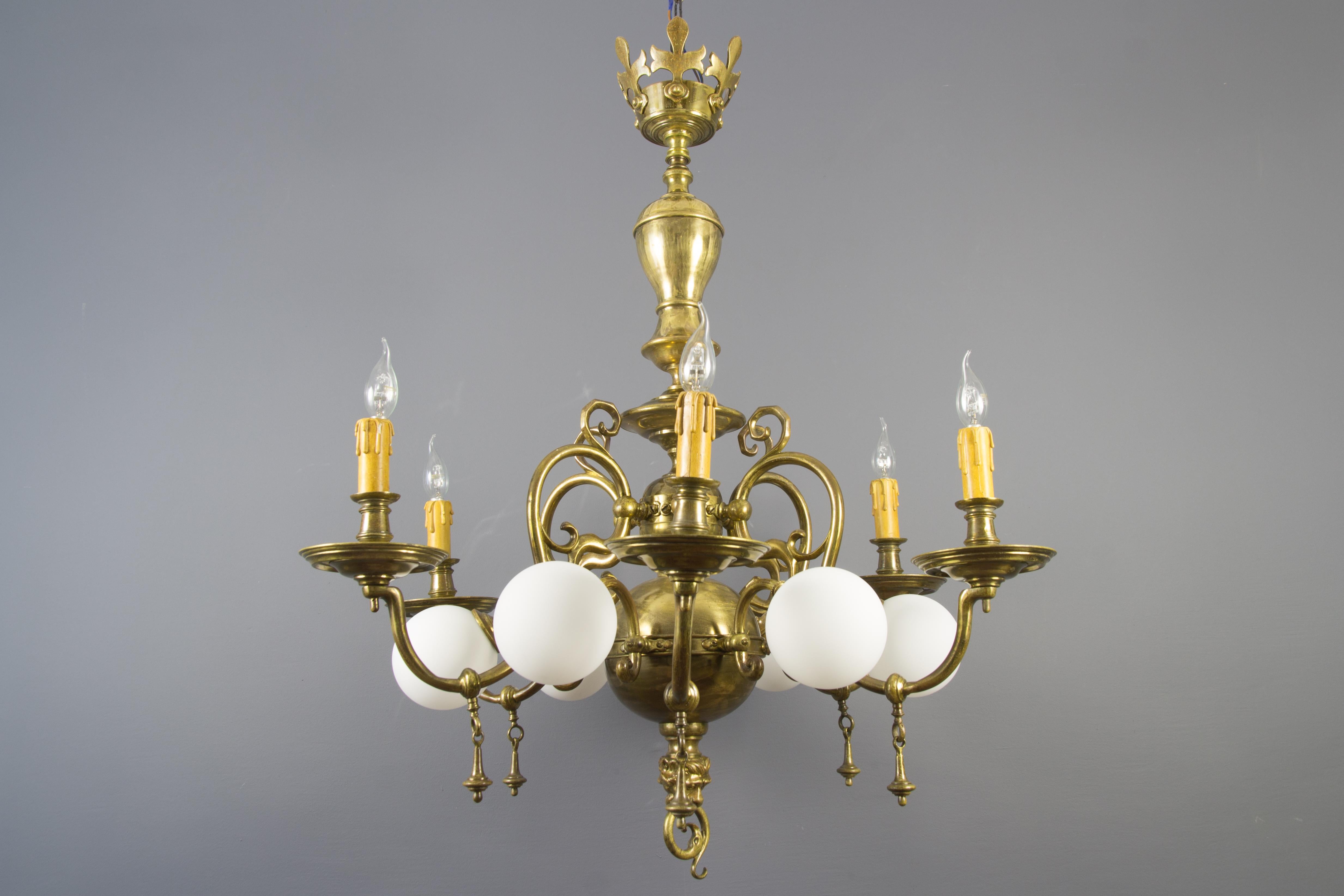 Zwölf-Licht-Kronleuchter im Barockstil aus Messing und Bronze mit Löwenkopf 13
