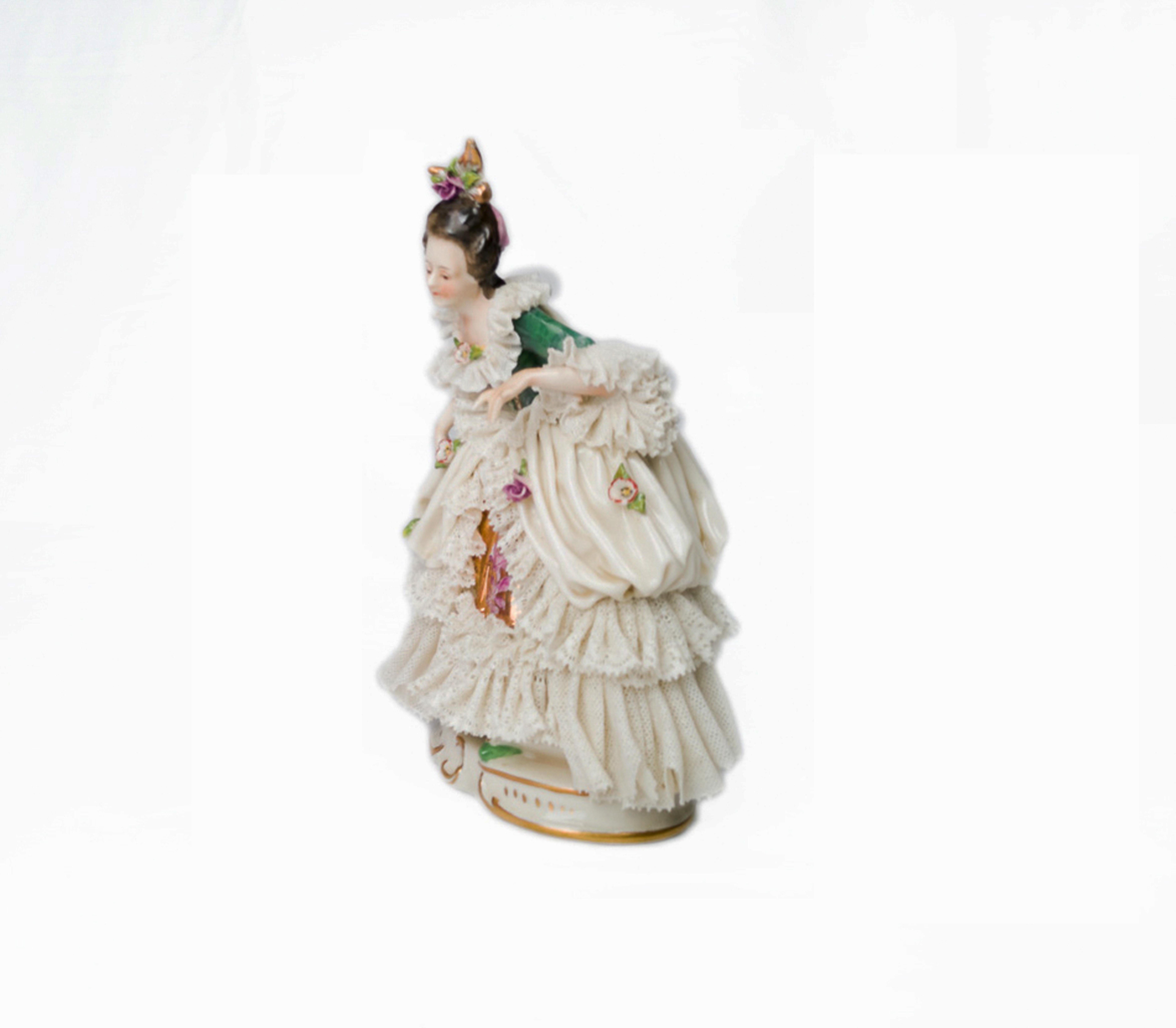 Italian Baroque Style Capadimonte Porcelain Figure of Lady, 1900s For Sale