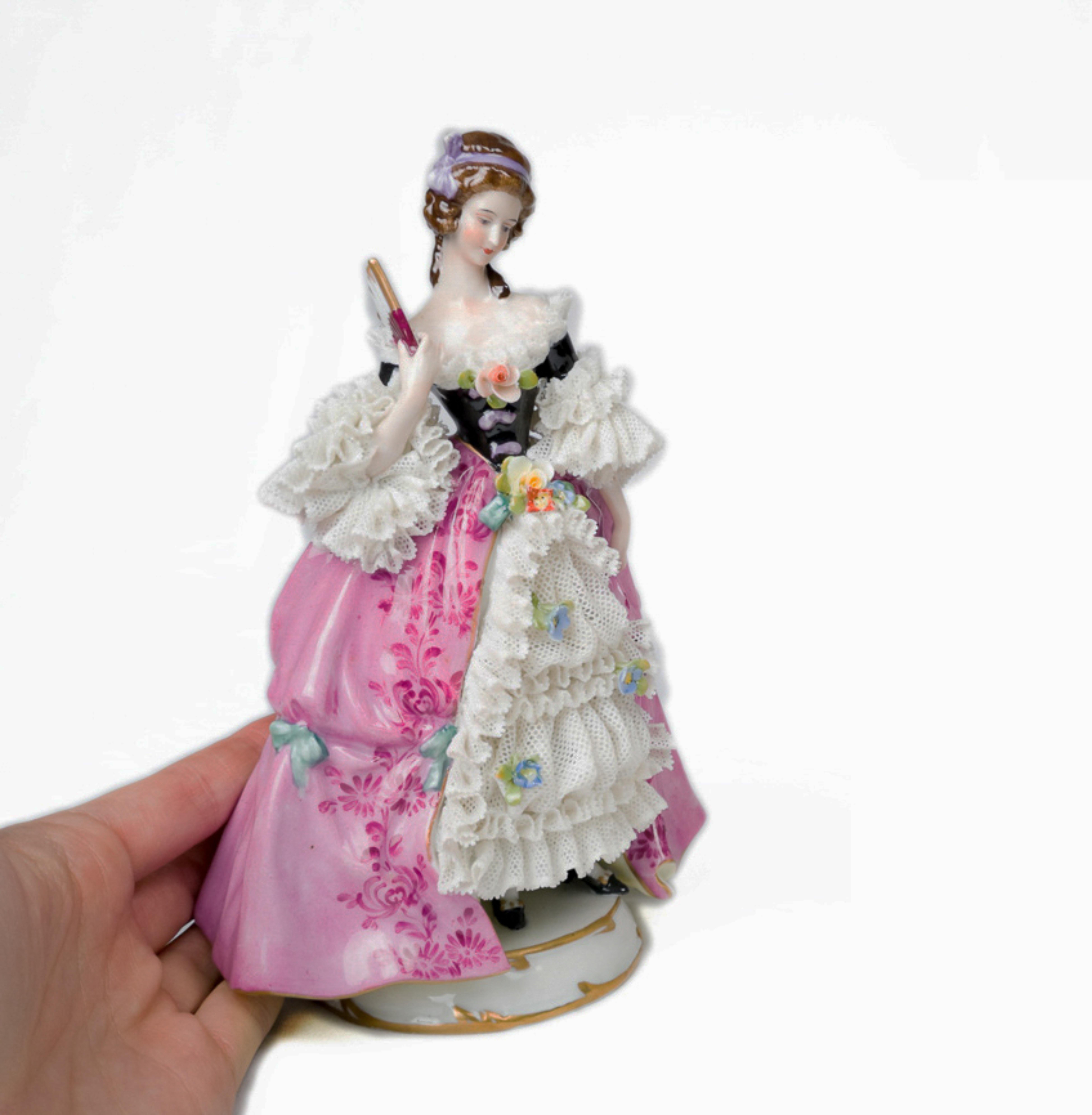20th Century Baroque Style Capadimonte Porcelain Figure of Lady With Fan, 1900s For Sale