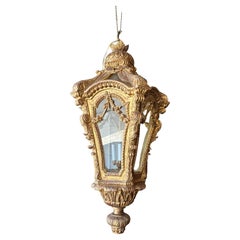 Lanterne vénitienne en bois sculpté et doré de style baroque