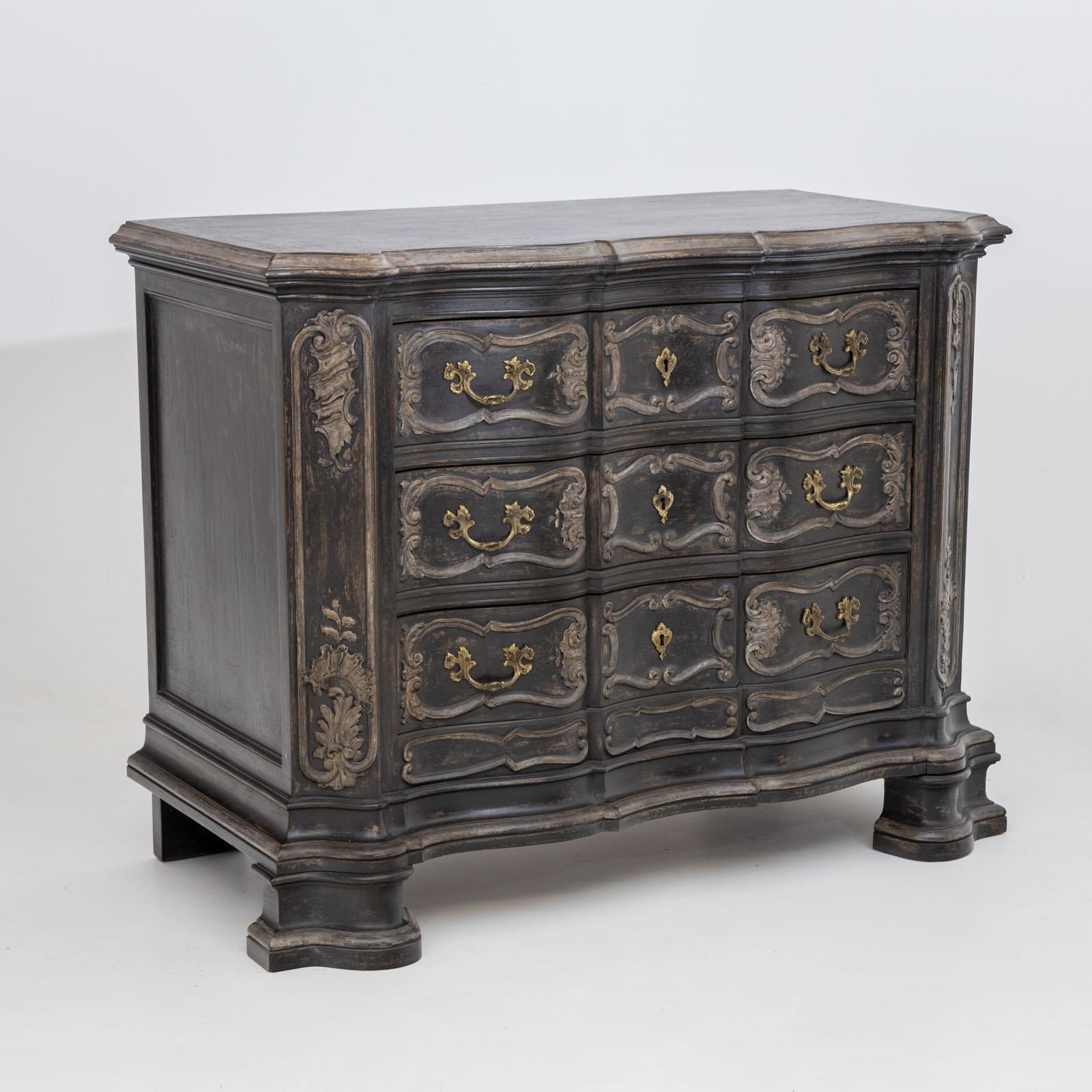 Baroque-style Chest of Drawers in Anthracite Grey In Good Condition For Sale In Greding, DE
